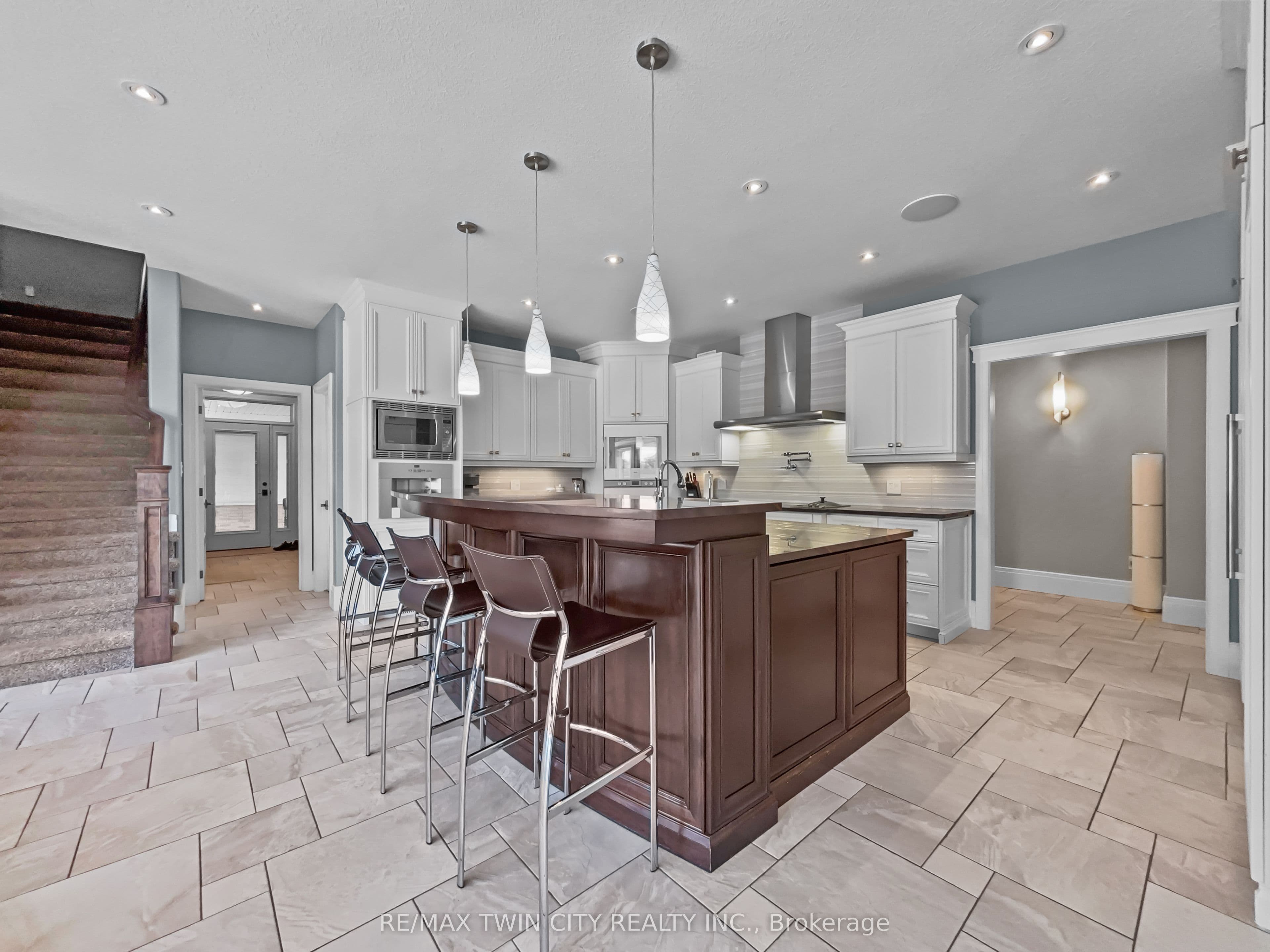29 Wallace Court, Brantford, ON N3T 5L7