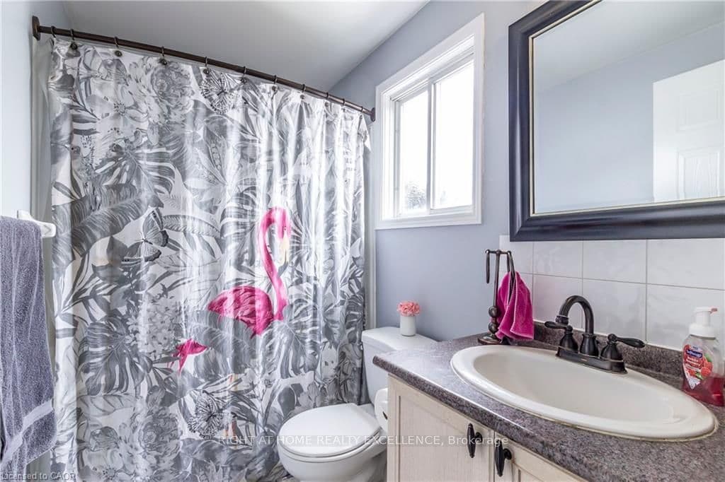 1007 ELGIN Street N, Cambridge, ON N1R 8J4