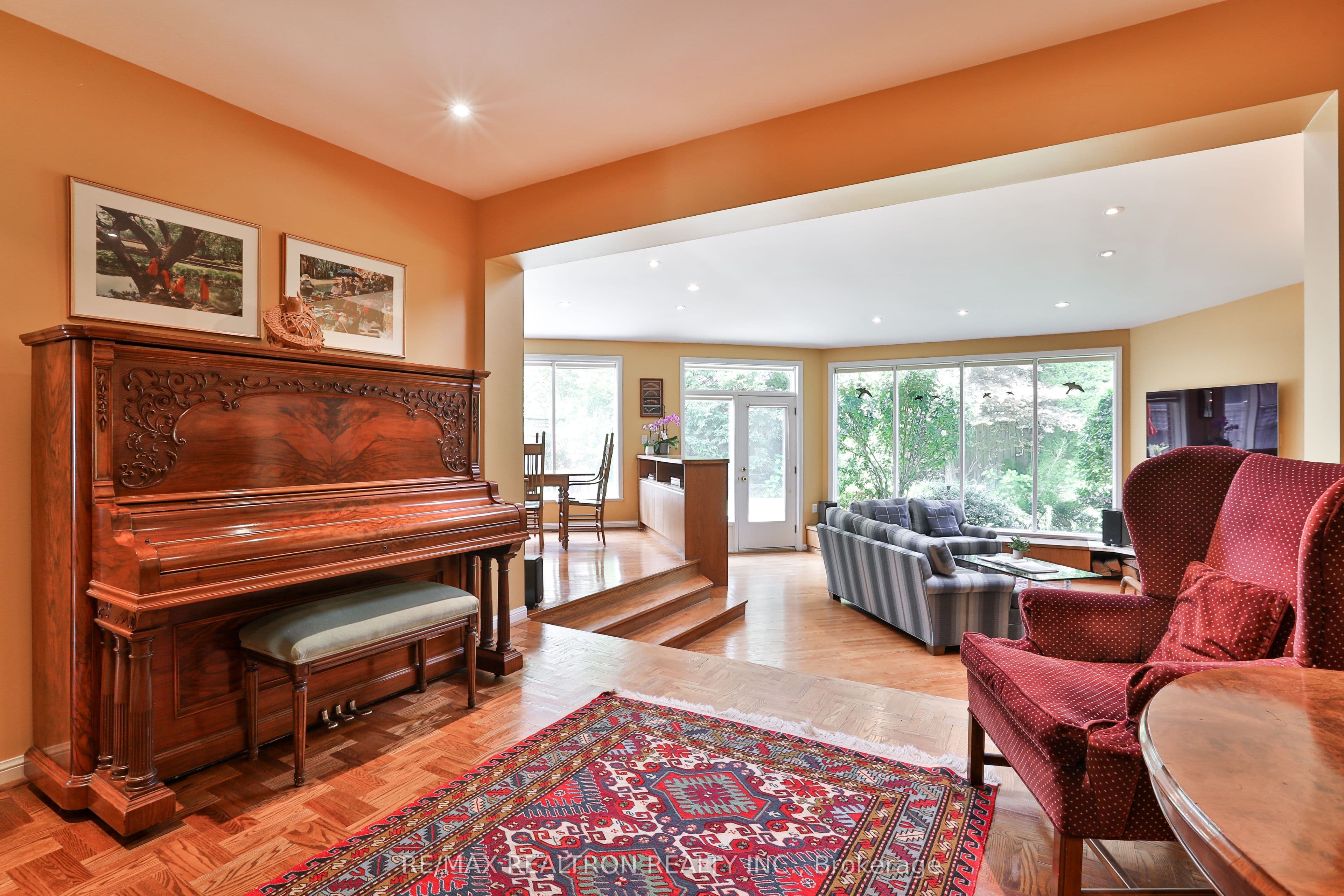706 Briar Hill Avenue, Toronto, ON M6C 1L3