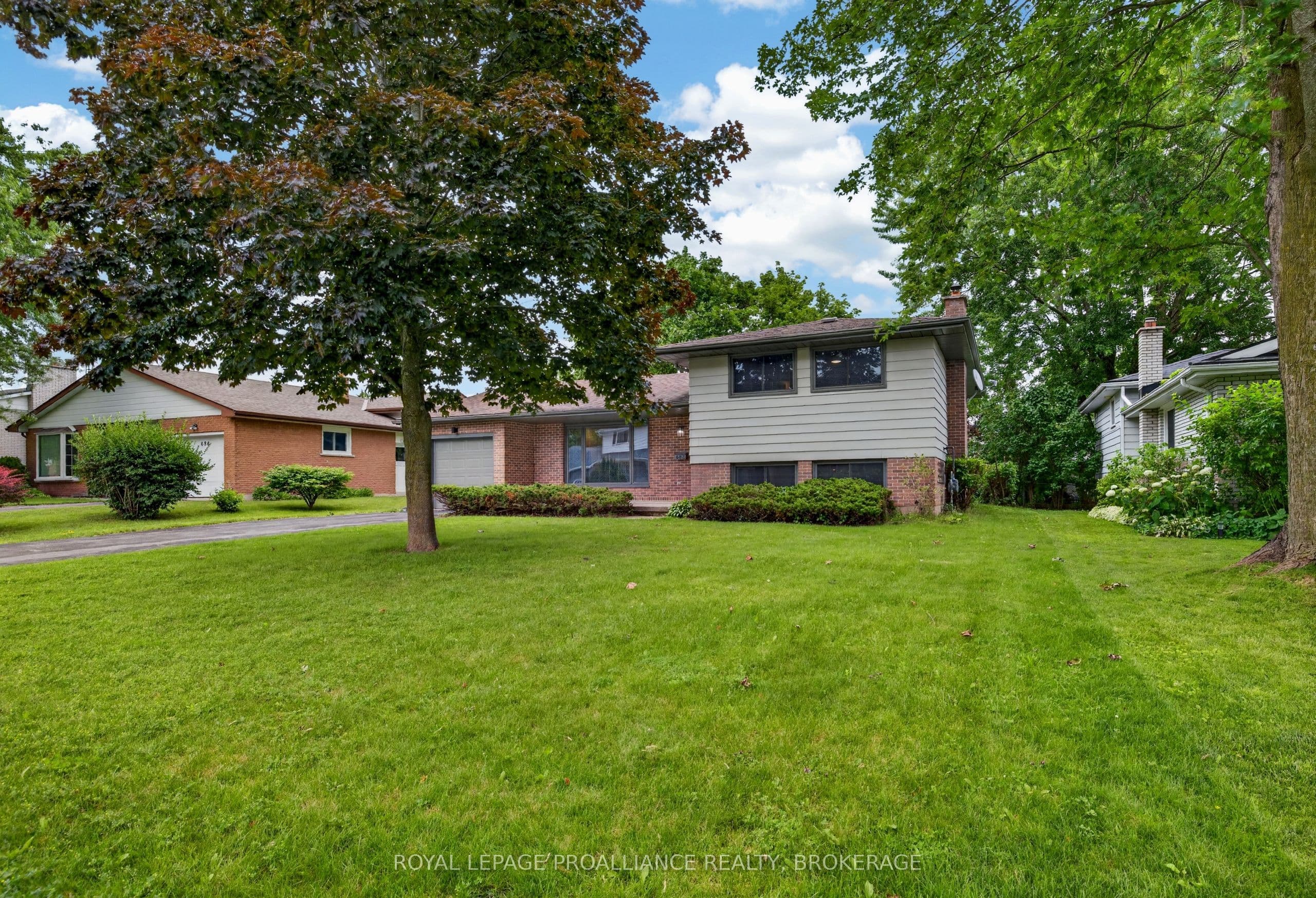 682 Carnaby Street, Kingston, ON K7M 5M7