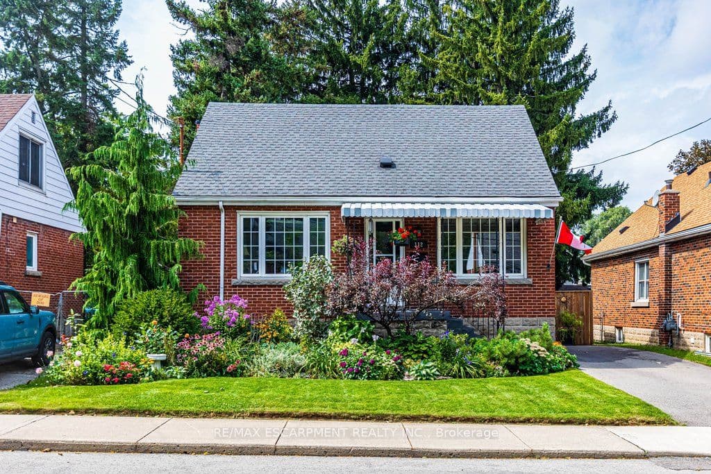 112 East 13th Street, Hamilton, ON L9A 3Z5