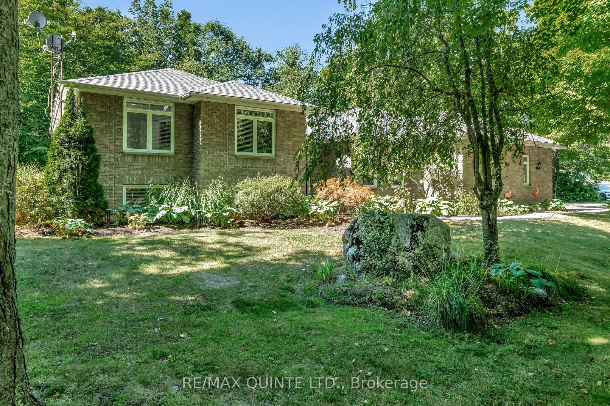 291 Colonial Drive, Quinte West, ON K8V 5P4