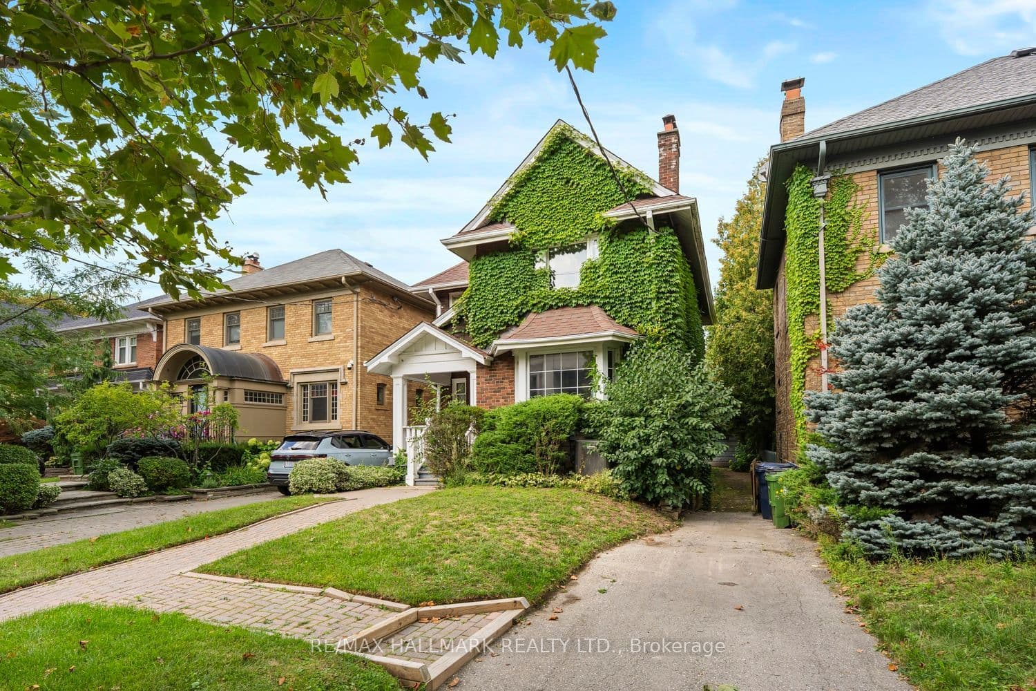 48 Chatsworth Drive, Toronto, ON M4R 1R5