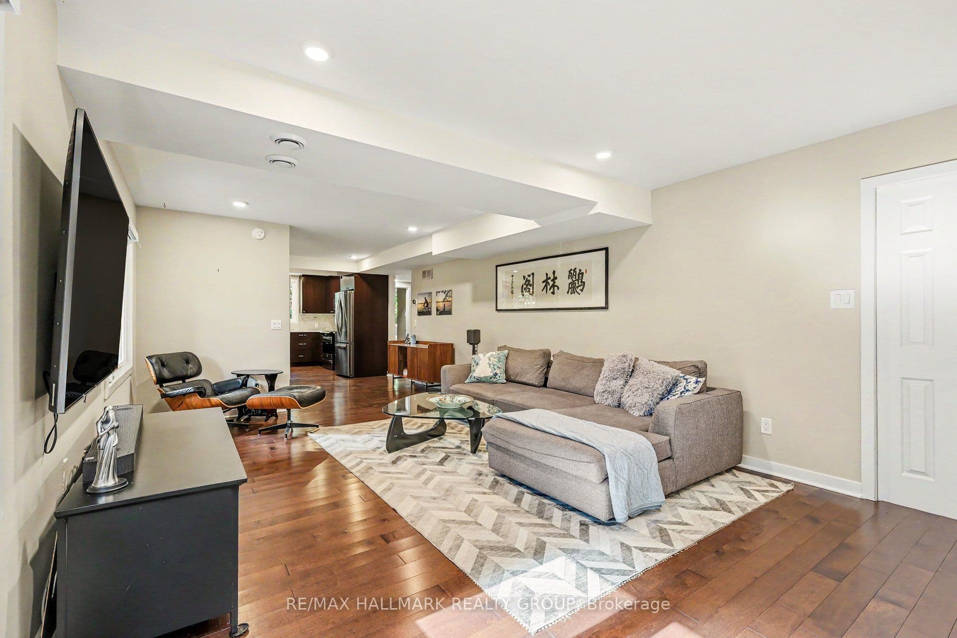 545 St Laurent Boulevard 805, Manor Park - Cardinal Glen and Area, ON K1K 4H9