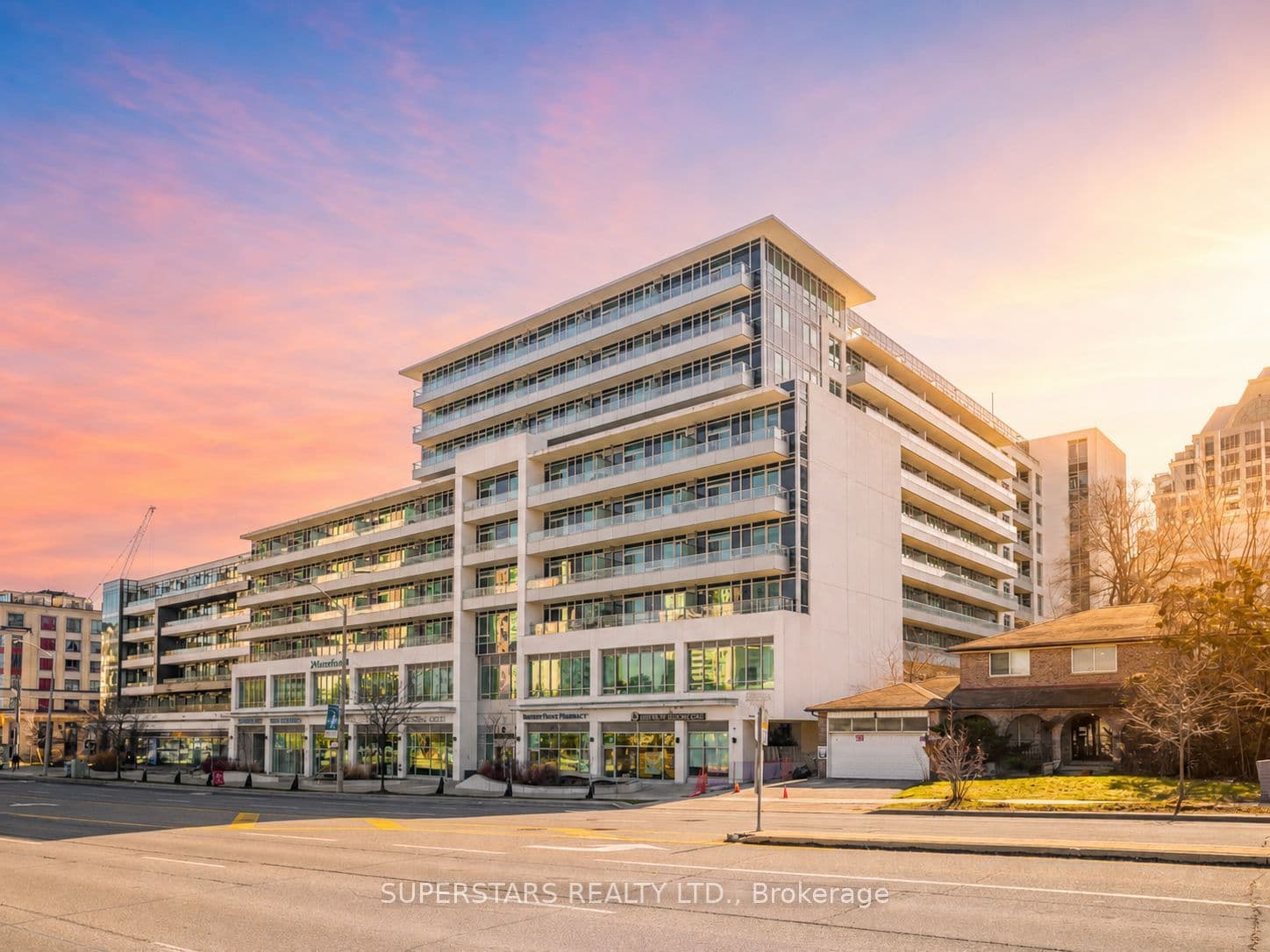 591 sheppard Avenue E 927, Toronto, ON M2K 0G2