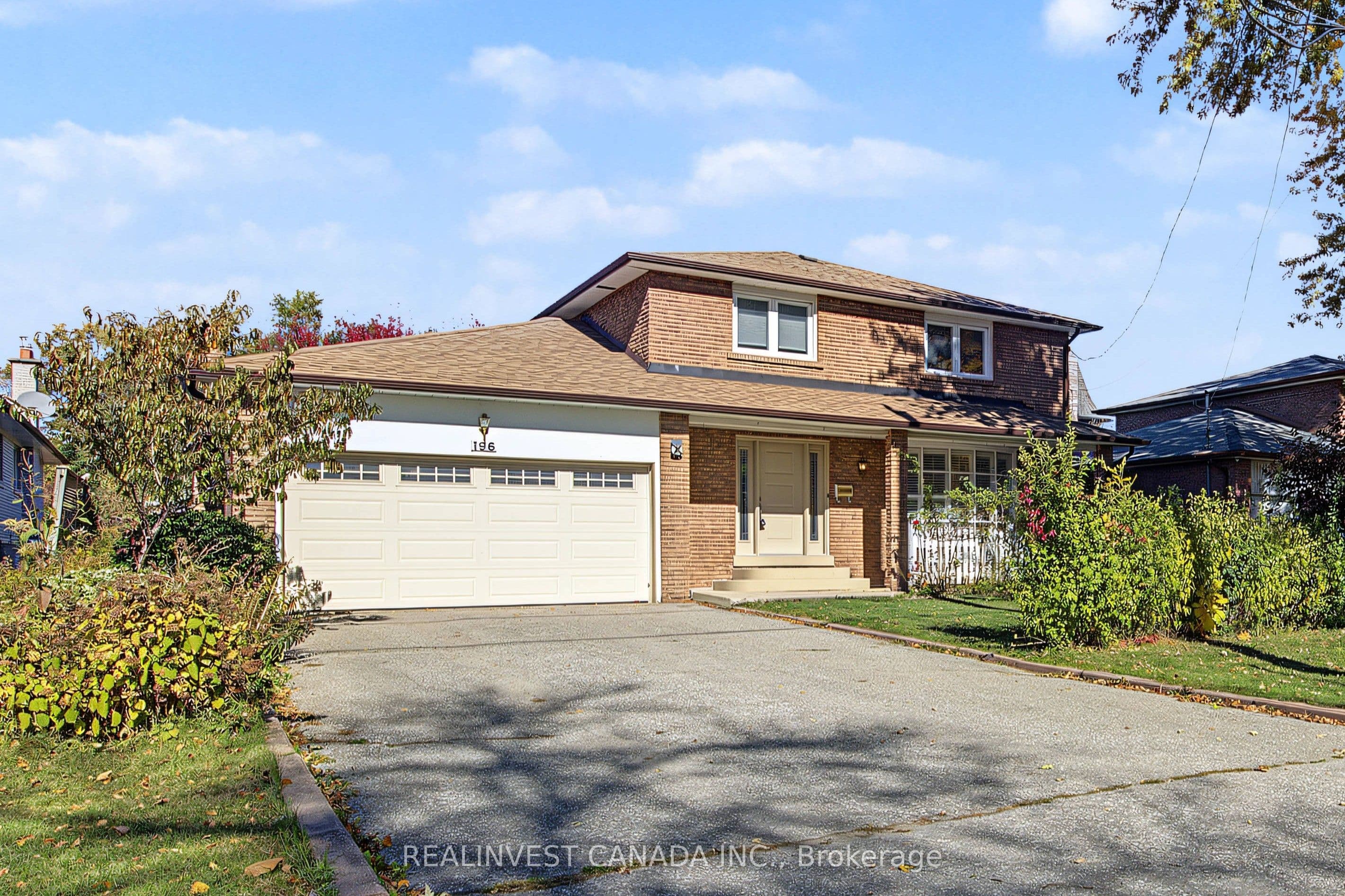 196 Weldrick Road W, Richmond Hill, ON L4C 3V3