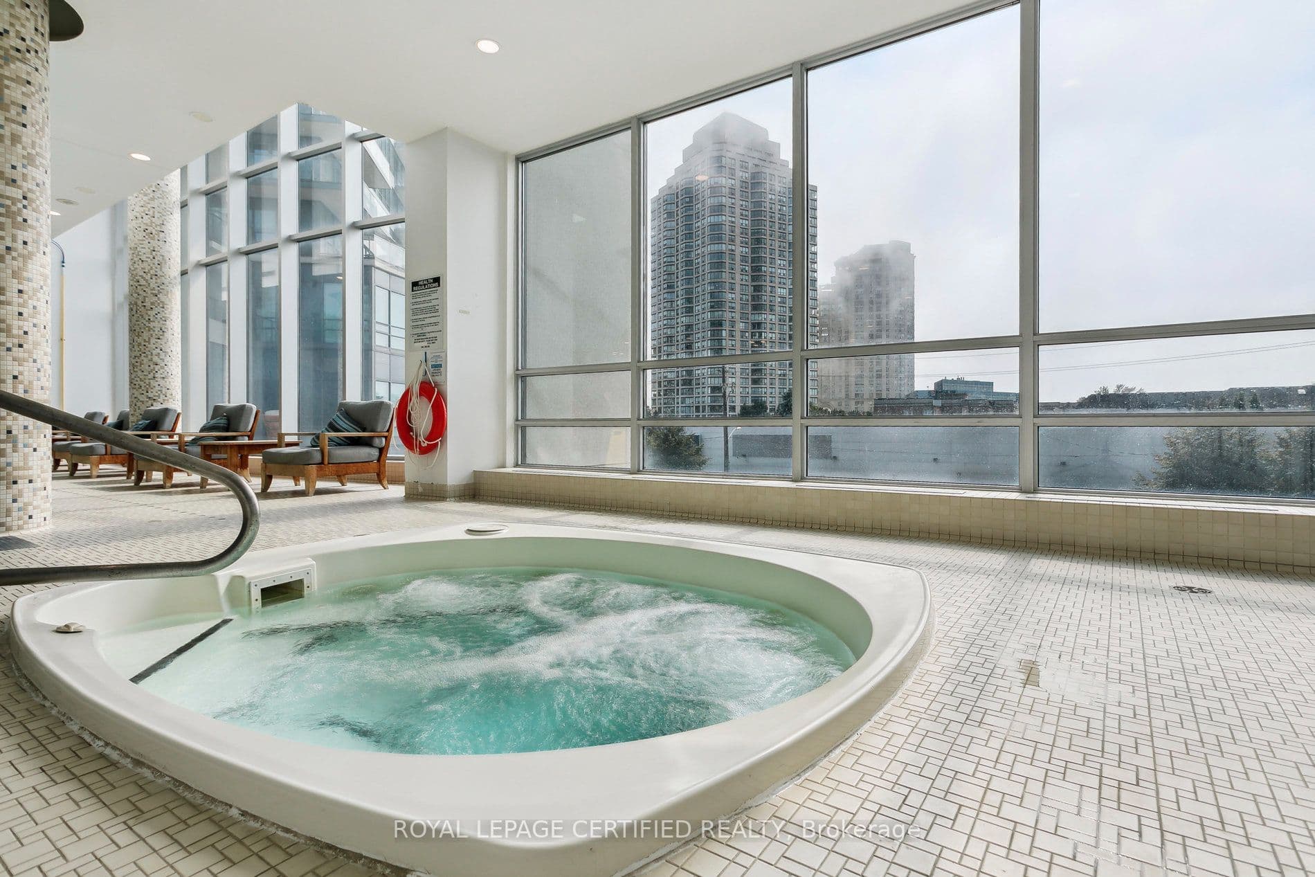 2240 Lakeshore Boulevard W 1208, Toronto, ON M8V 0B1