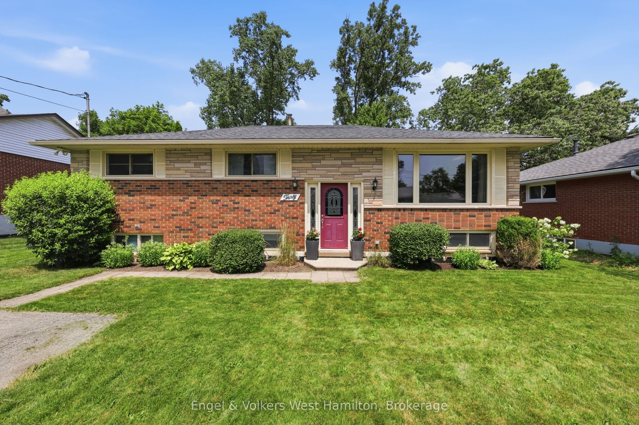 30 Laird Street, Haldimand, ON N3W 1G3