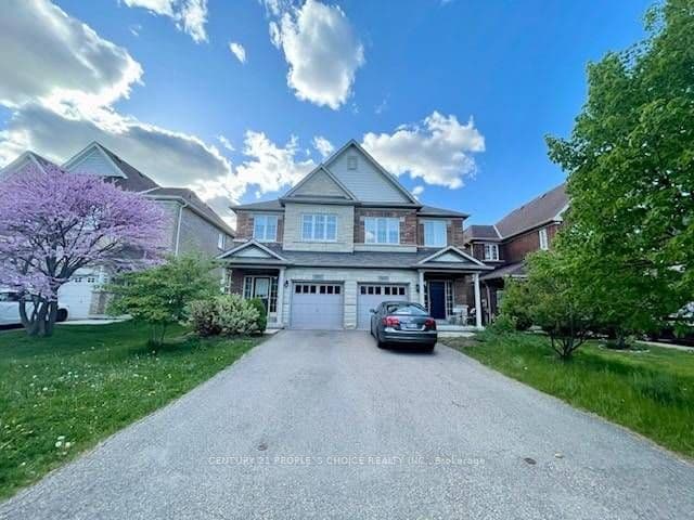 3927 Stardust Drive, Mississauga, ON L5M 8A4