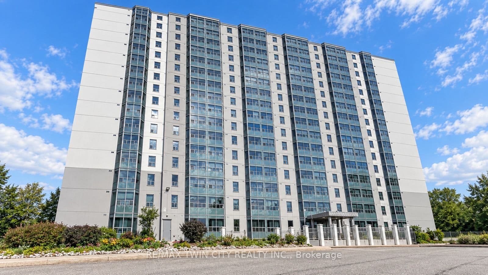 55 Green Valley Drive 302, Cambridge, ON N2P 1Z6