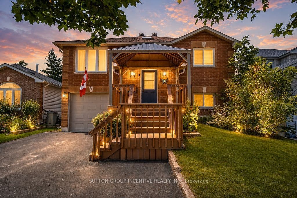 10 Palling Lane, Barrie, ON L4M 6H4