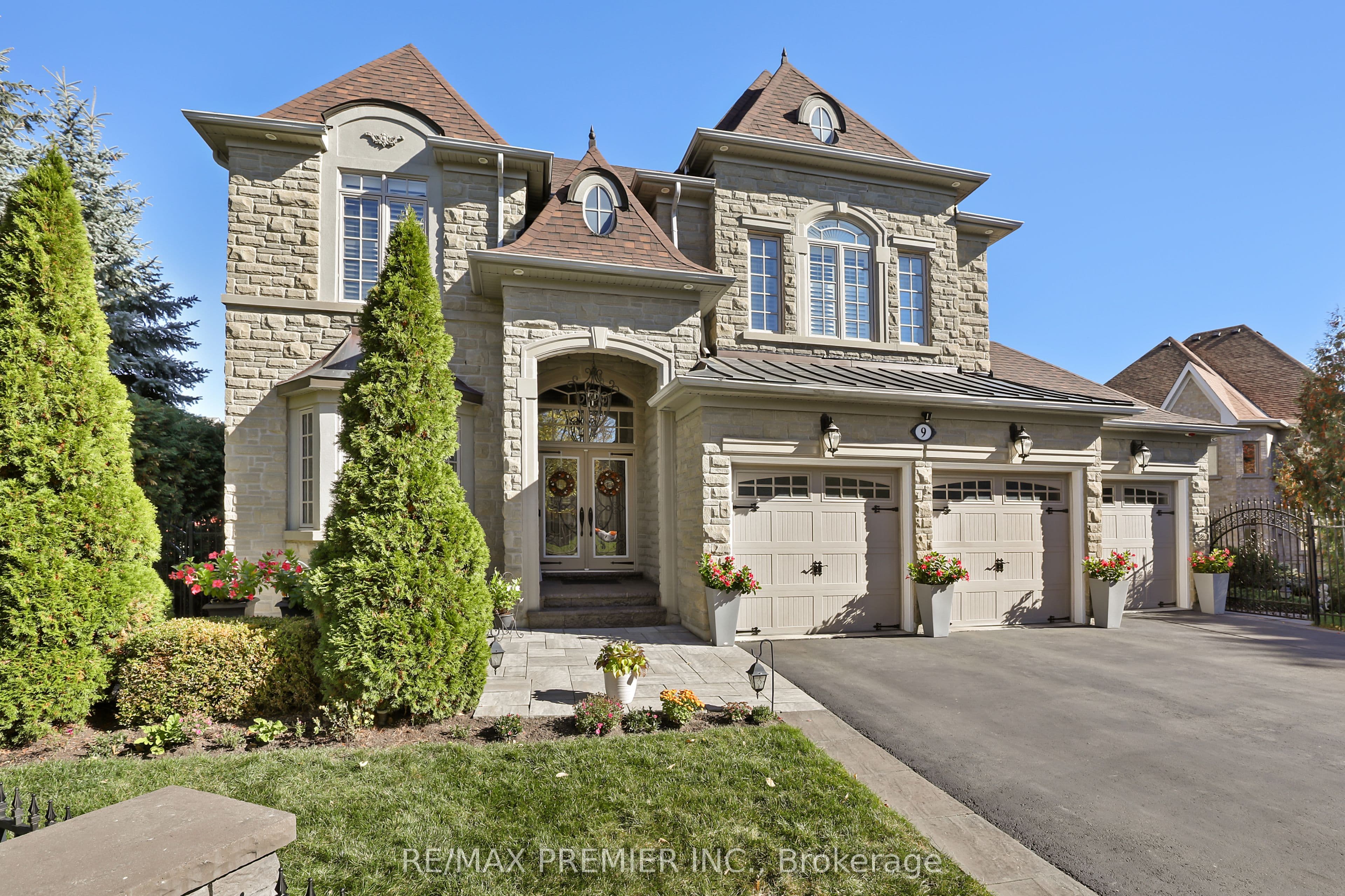 9 Migonette Street, Richmond Hill, ON L4E 4R7