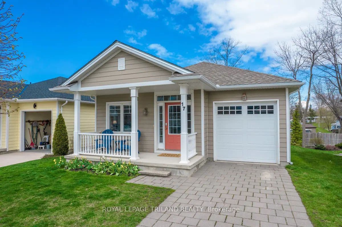 17 VILLAGE Gate, Lambton Shores, ON N0M 1T0