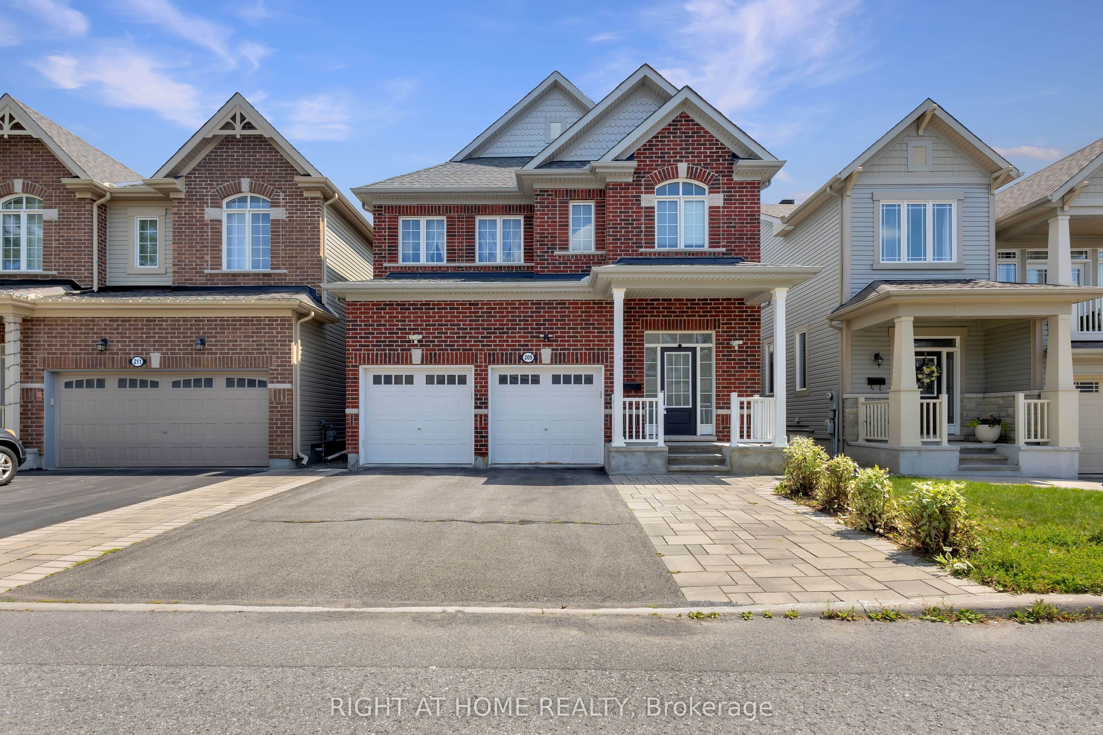 209 Rivertree Street, Kanata, ON K2M 0J4