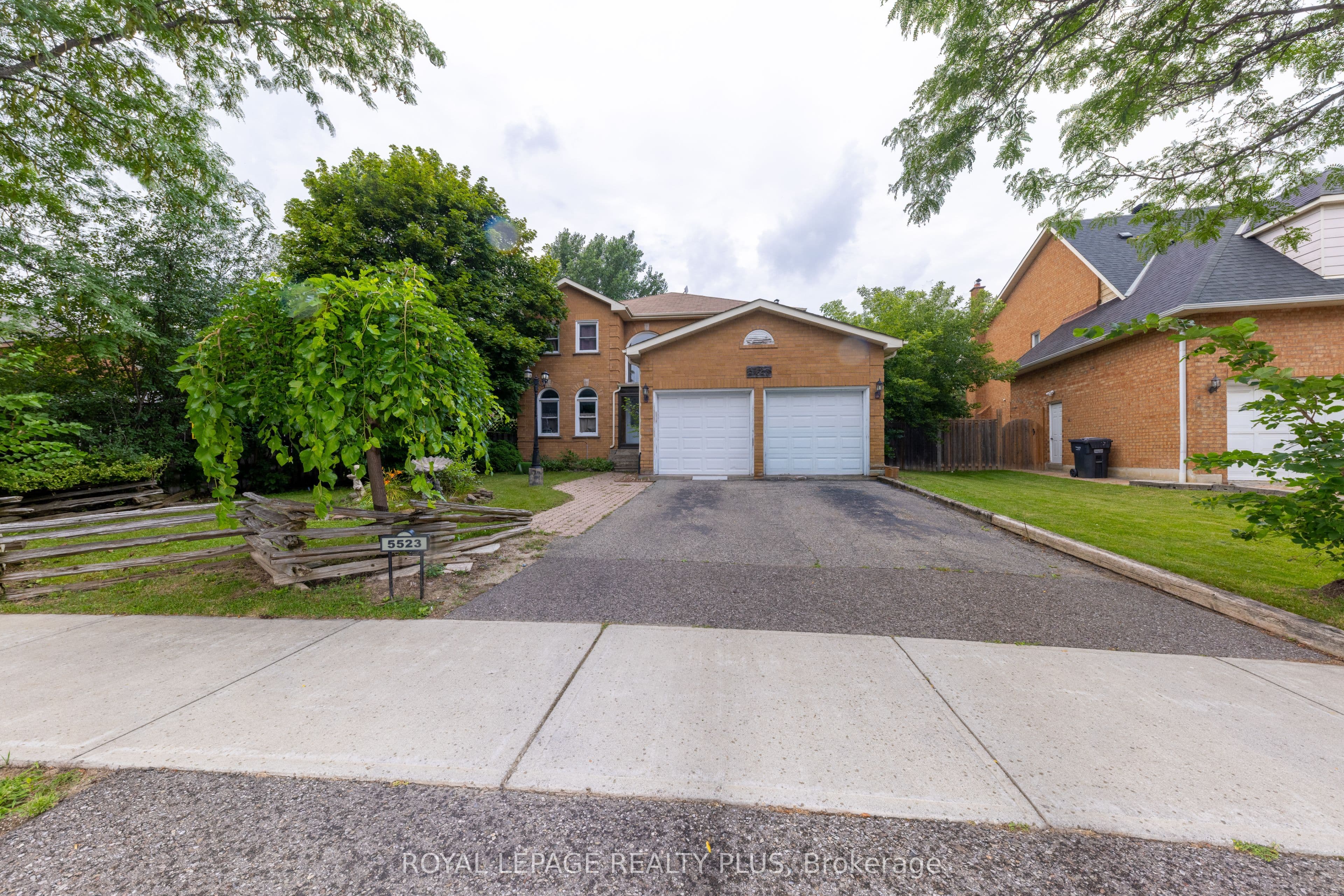 5523 Edencroft Crescent, Mississauga, ON L5M 4M3