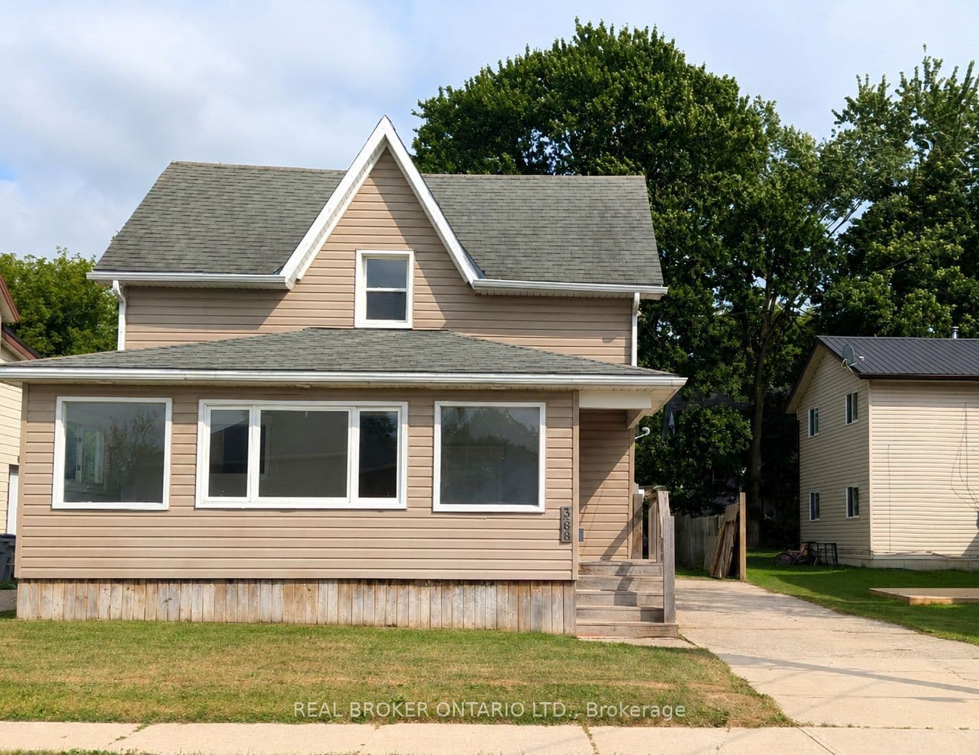 368 Wellington Avenue S, North Perth, ON N4W 2J2