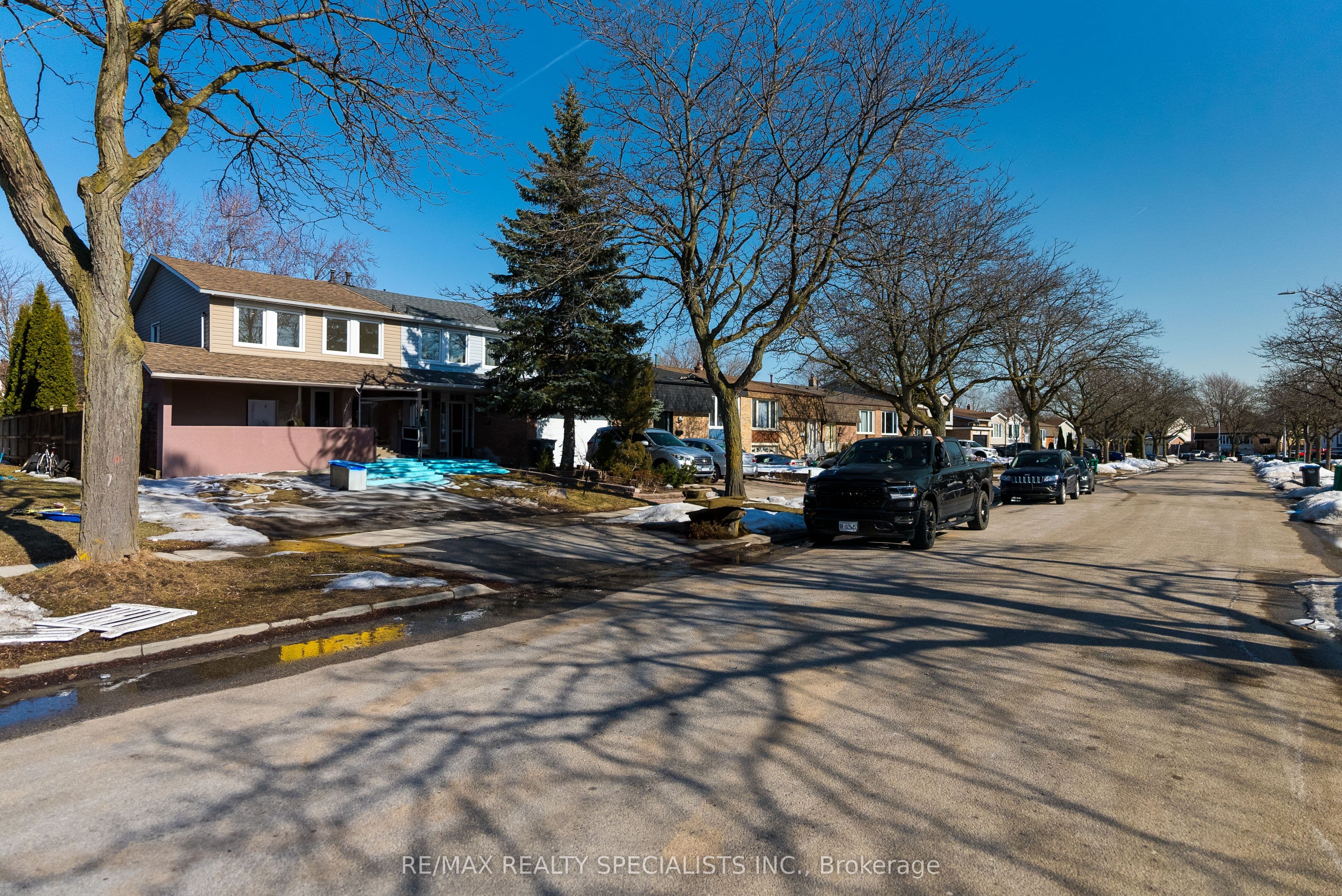 6419 Chaumont Crescent Upper, Mississauga, ON L5N 2M7