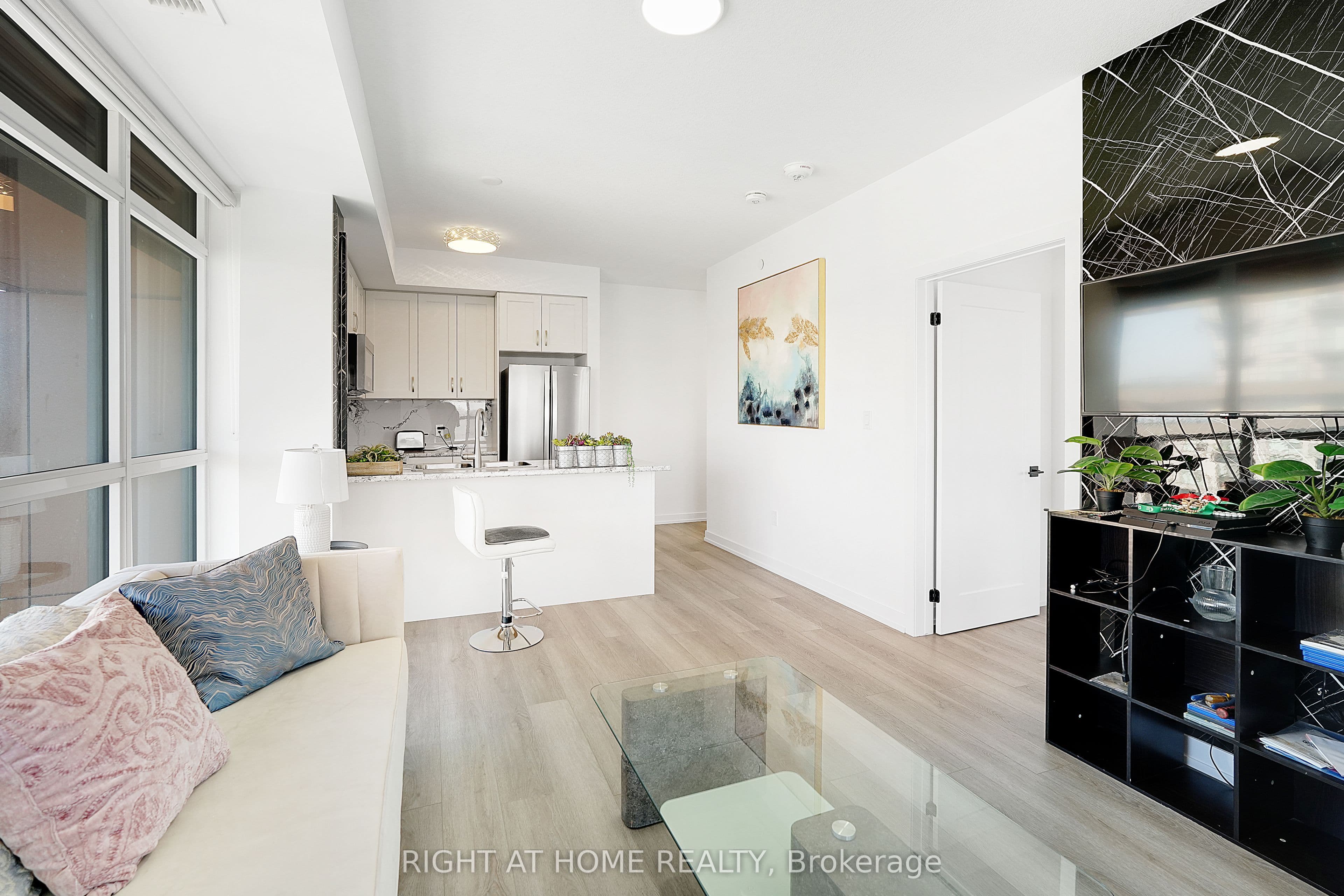 460 Dundas Street E 905, Hamilton, ON L8B 2A5