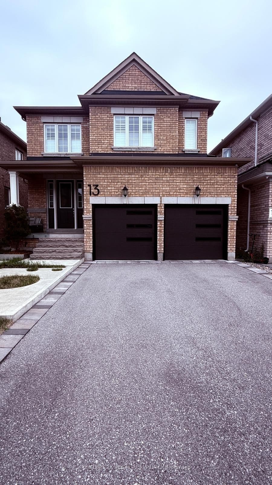 13 Neilly Terrace, Bradford West Gwillimbury, ON L3Z 4K9