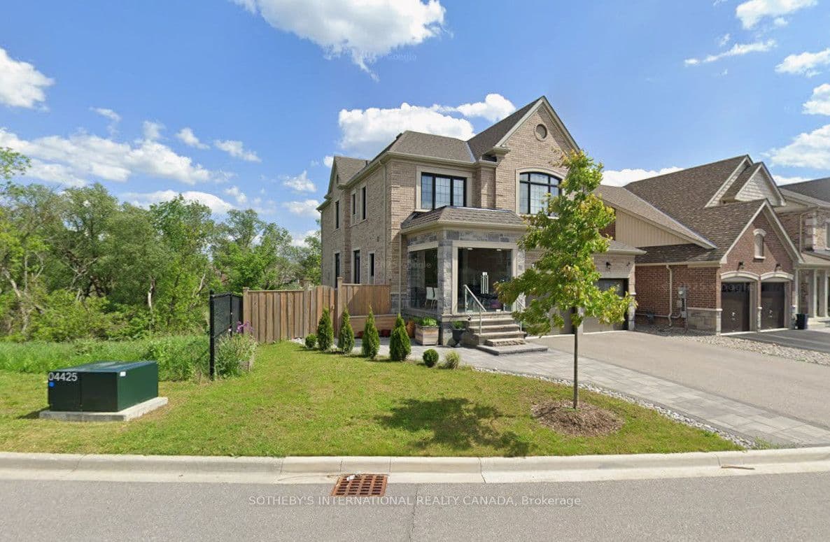 60 Sharonview Crescent, East Gwillimbury, ON L9N 0S5