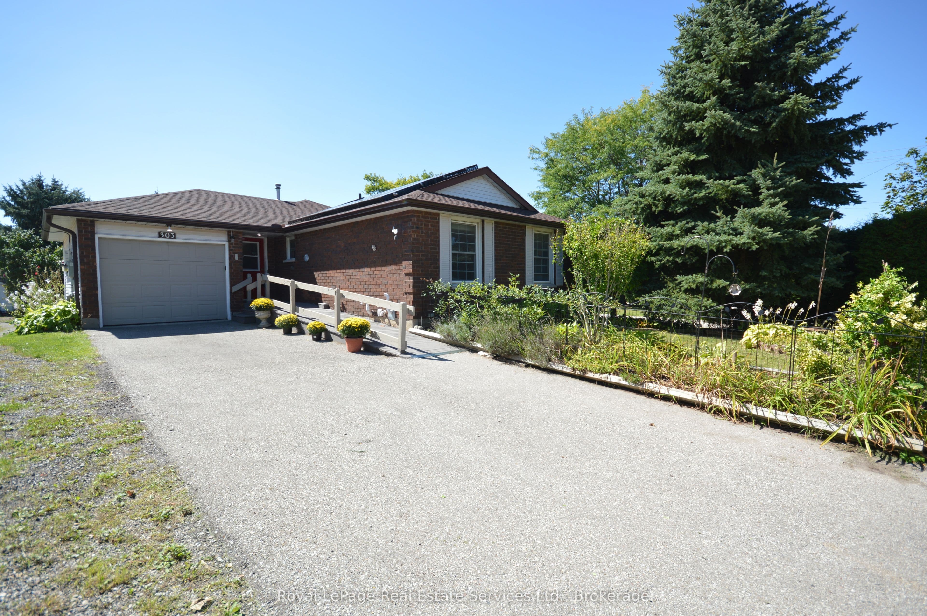 303 Grand Ridge Drive, Cambridge, ON N1S 4W9