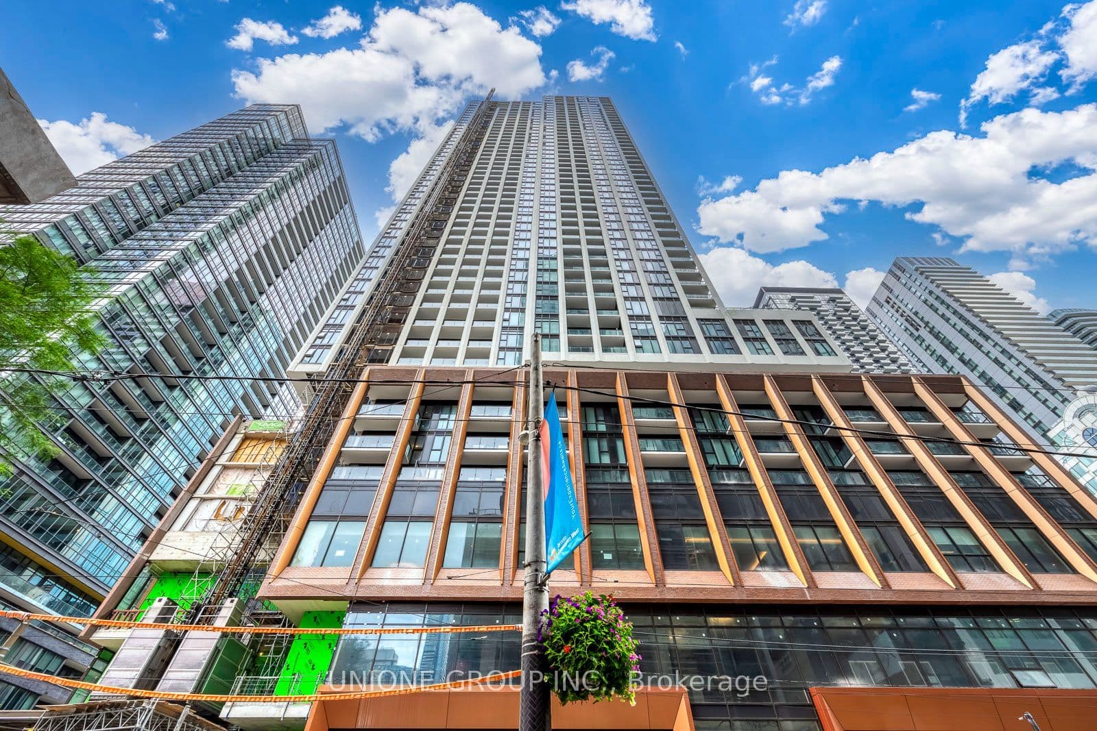 400 King Street W 2229, Toronto, ON M5V 0X8