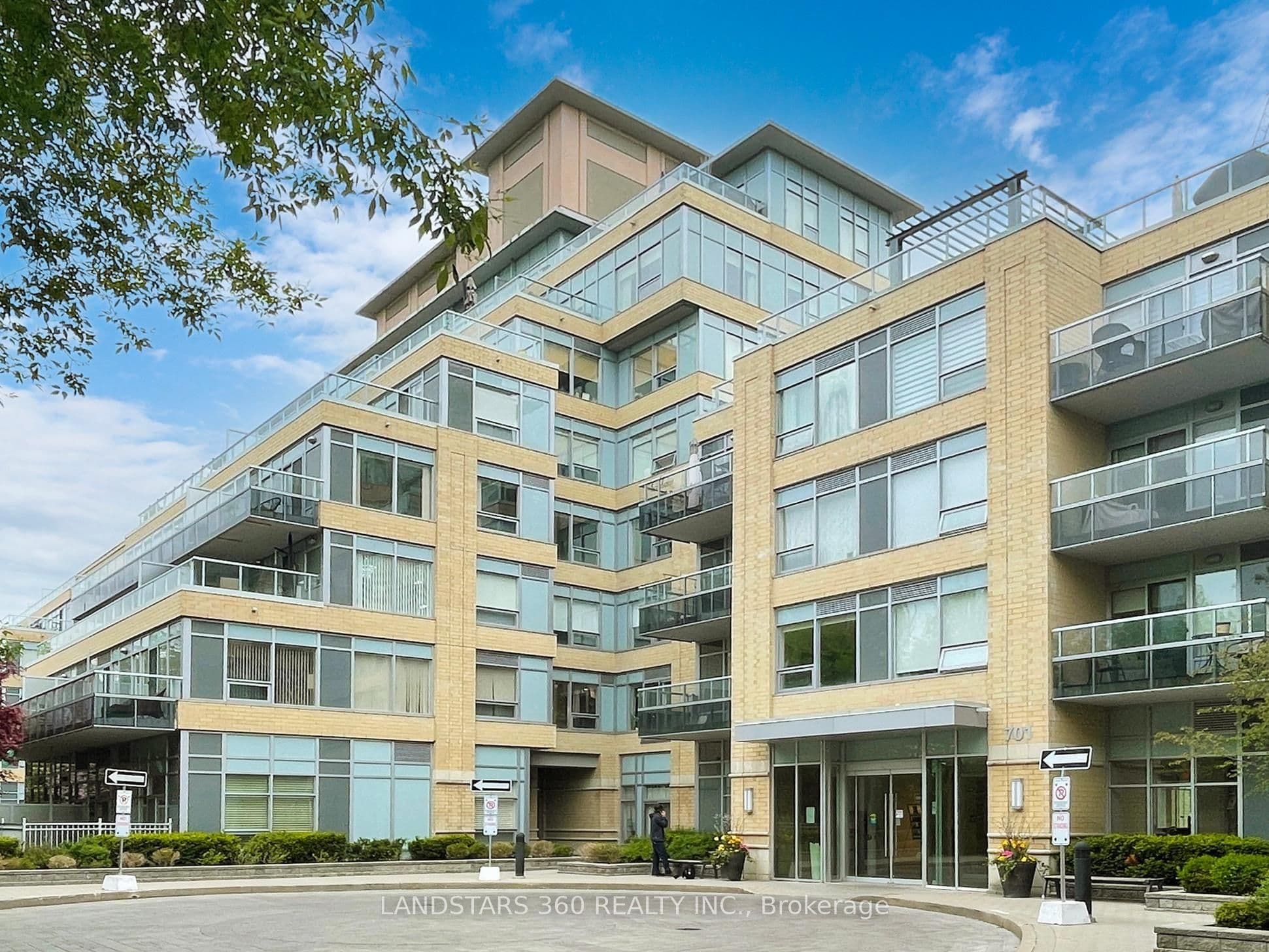 701 W Sheppard Avenue W 803, Toronto, ON M3H 0B2