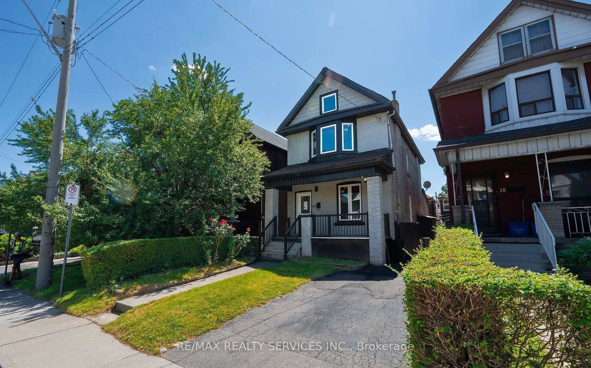 20 Somerset Avenue, Hamilton, ON L8L 2L5