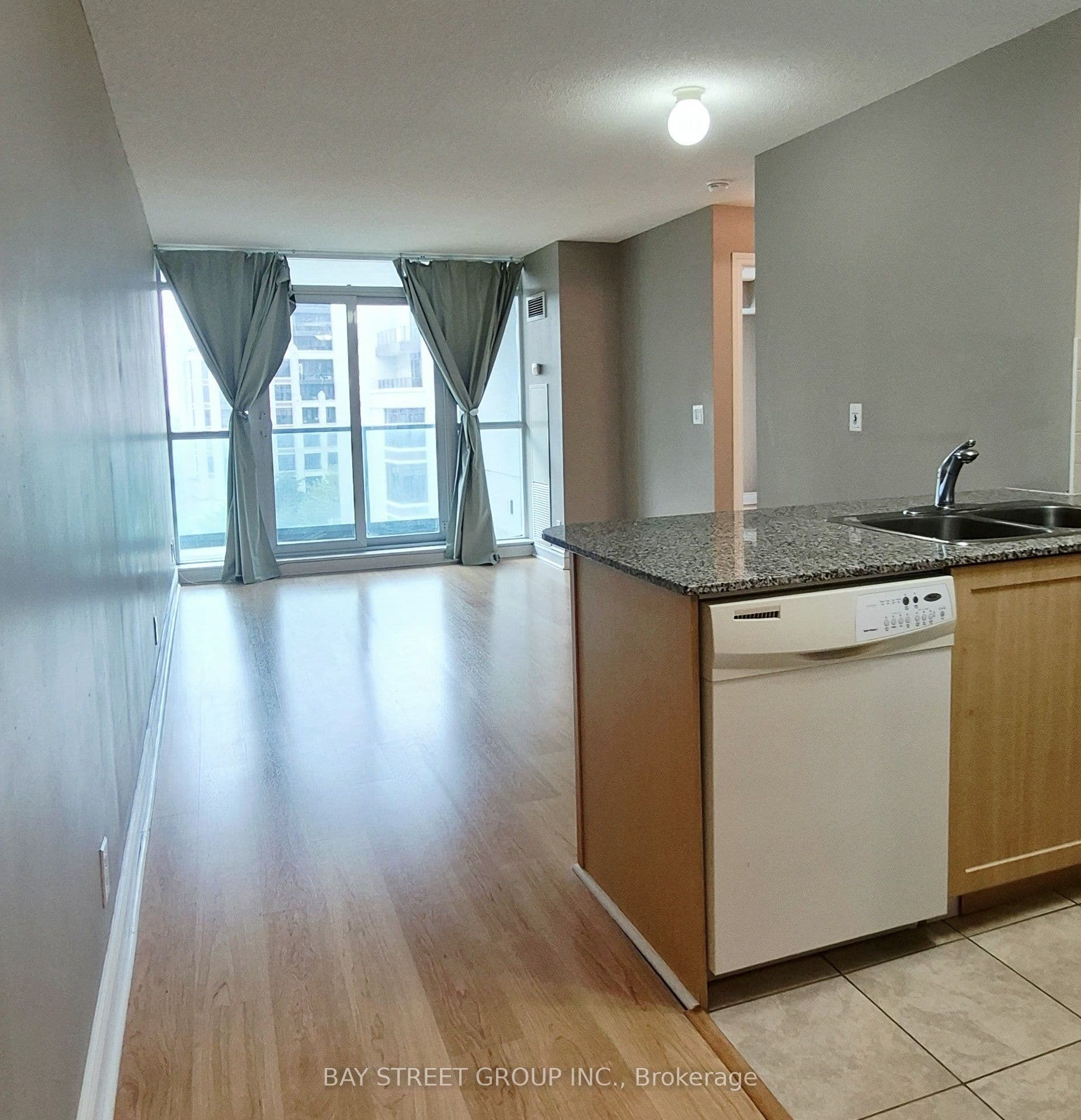 30 Clegg Road 812, Markham, ON L6G 0B4