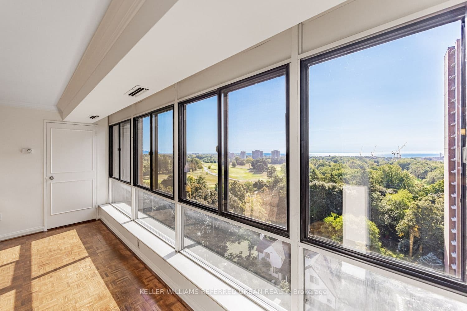 1400 Dixie Road 1409, Mississauga, ON L5E 3E1