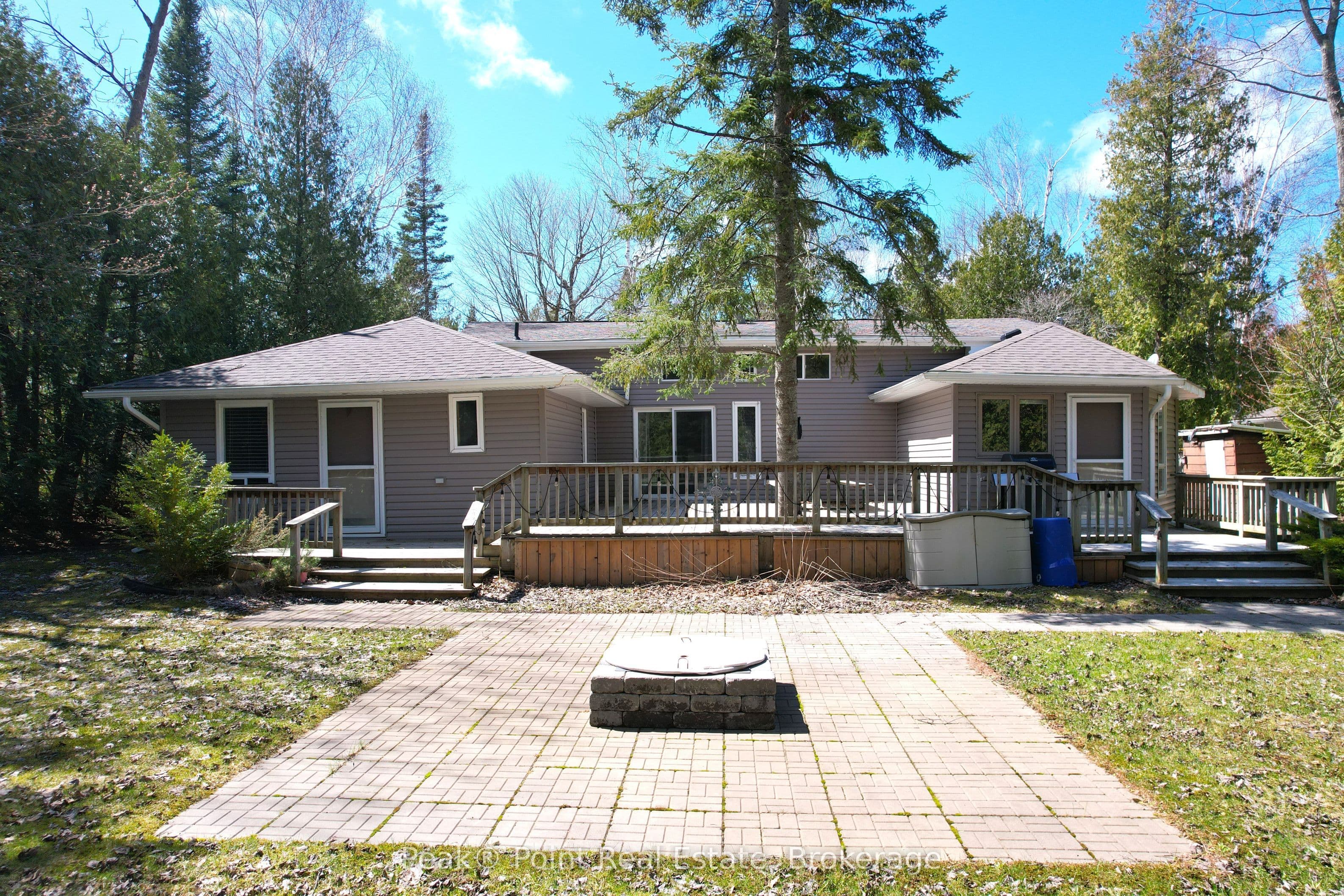 7 3RD Avenue S, Native Leased Lands, ON N0H 2G0
