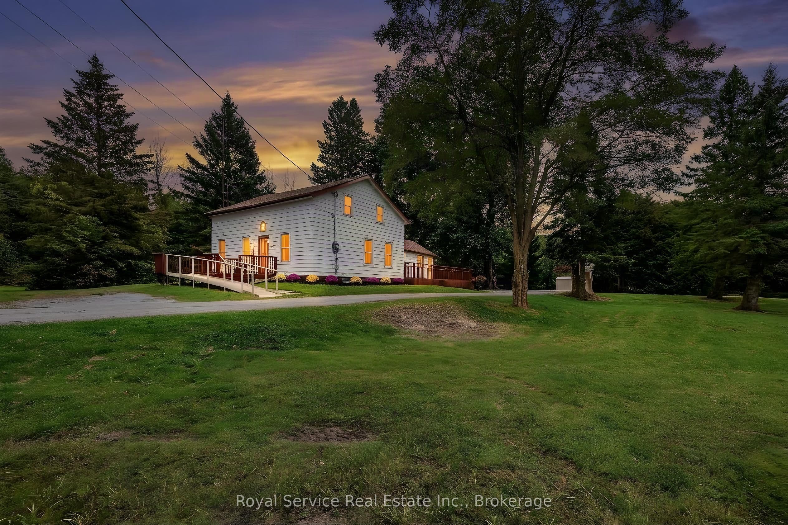 4045 Highway 2, Clarington, ON L1B 0R4