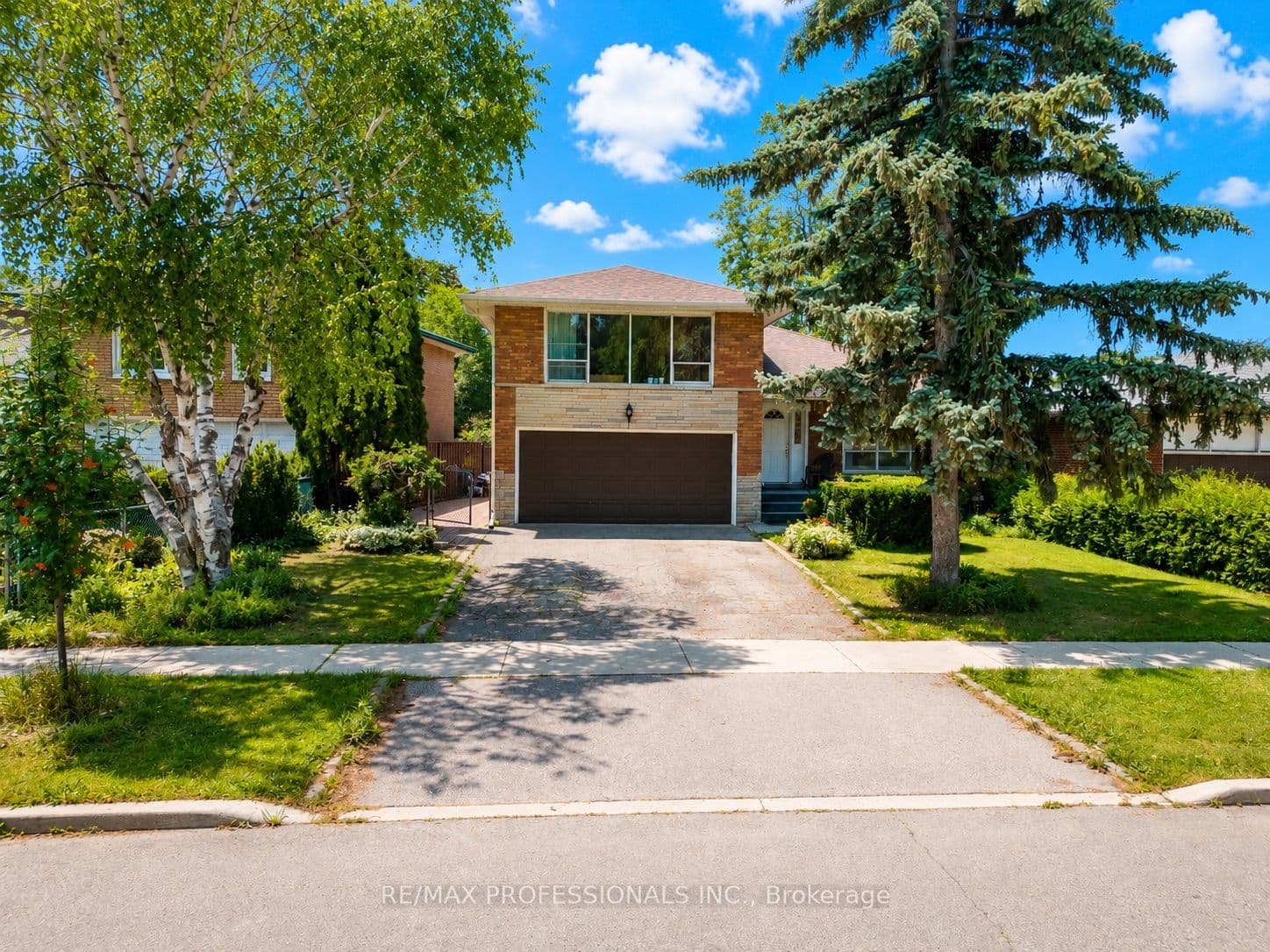 48 Dalegrove Crescent, Toronto, ON M9B 6A9