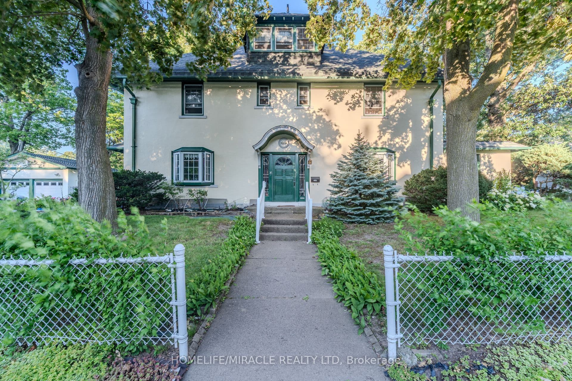 5214 Third Avenue, Niagara Falls, ON L2E 4M4