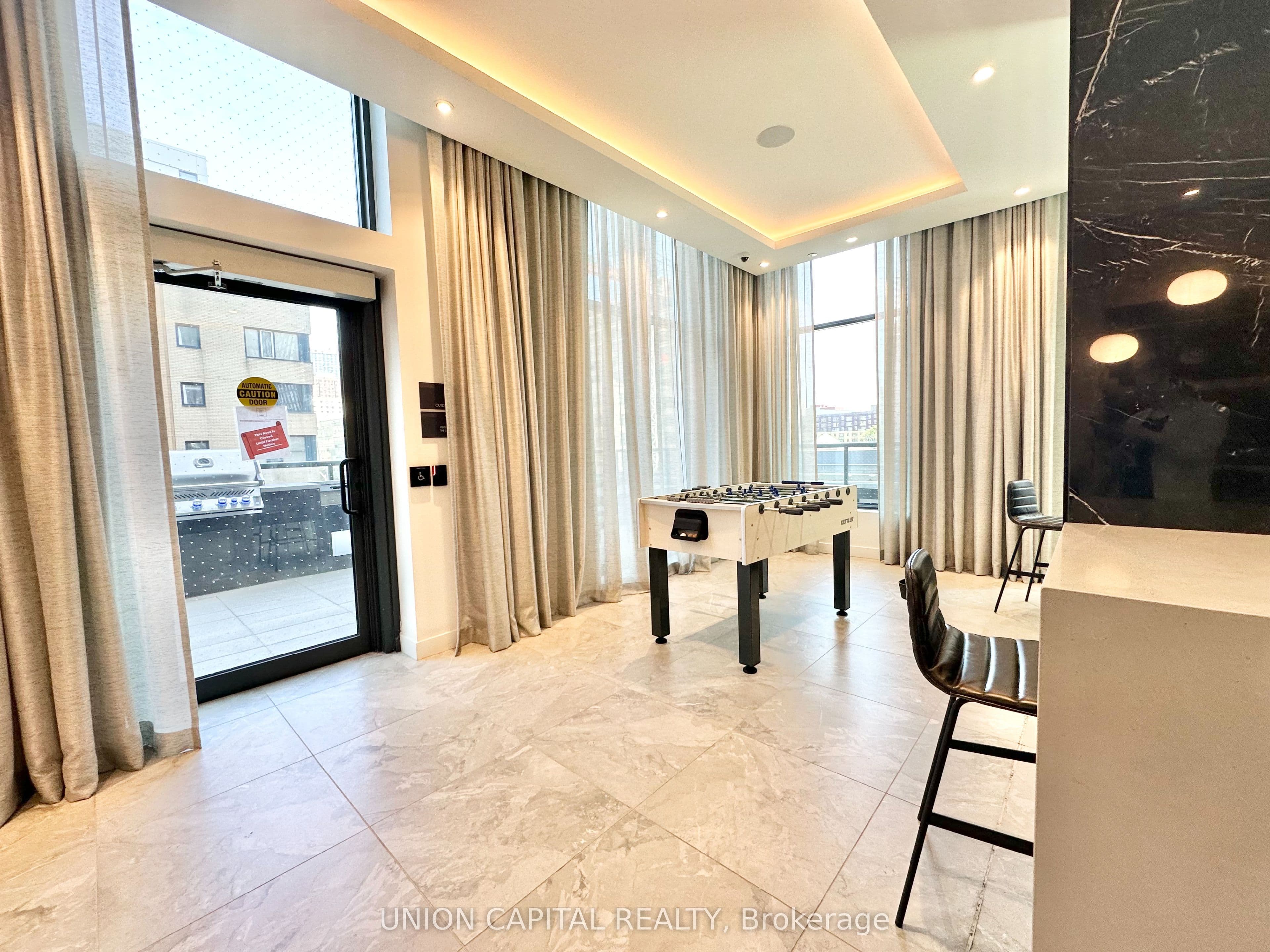 252 Church Street 5511, Toronto, ON M5B 0E6