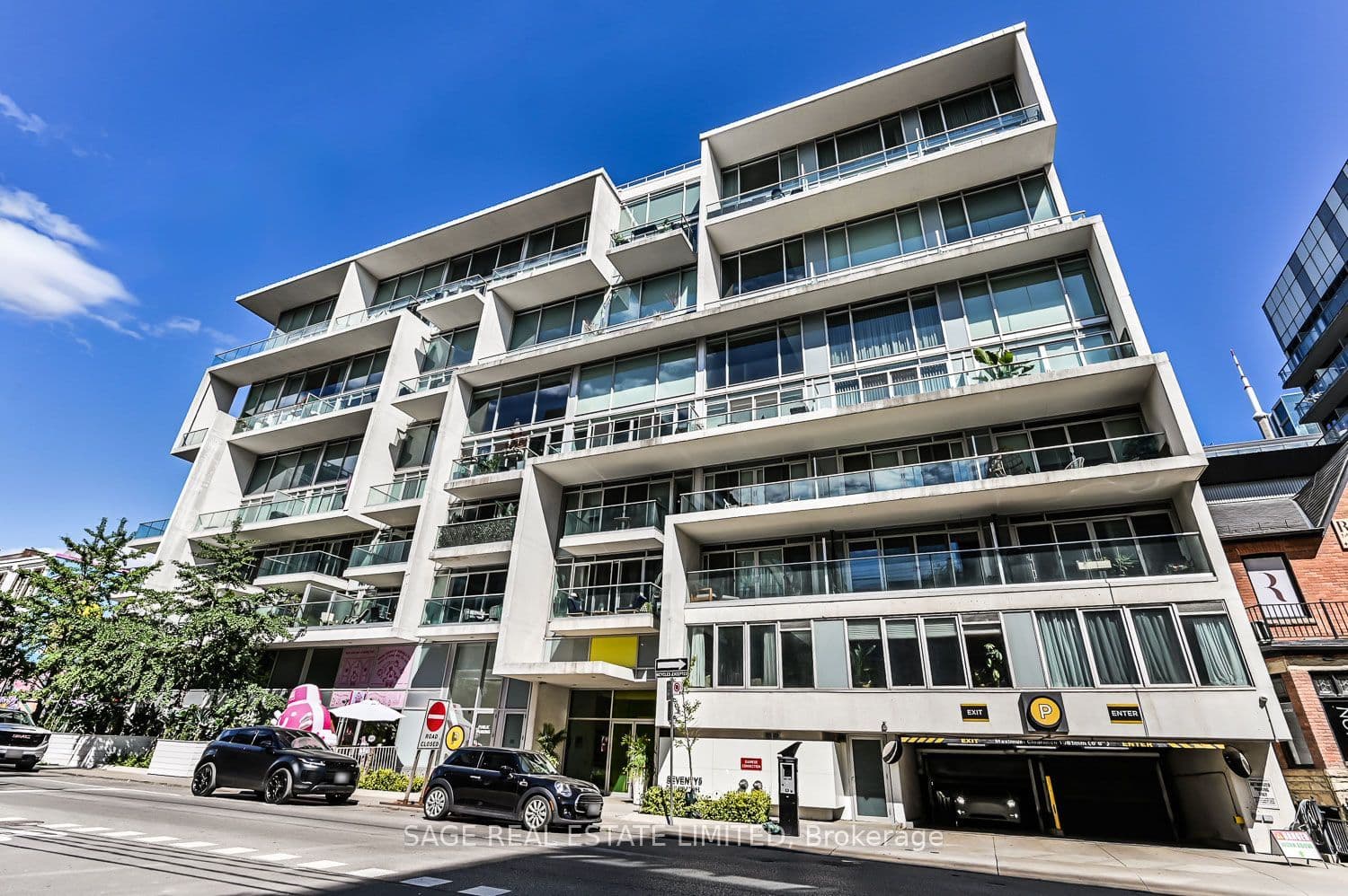 75 Portland Street 215, Toronto, ON M5V 2M9
