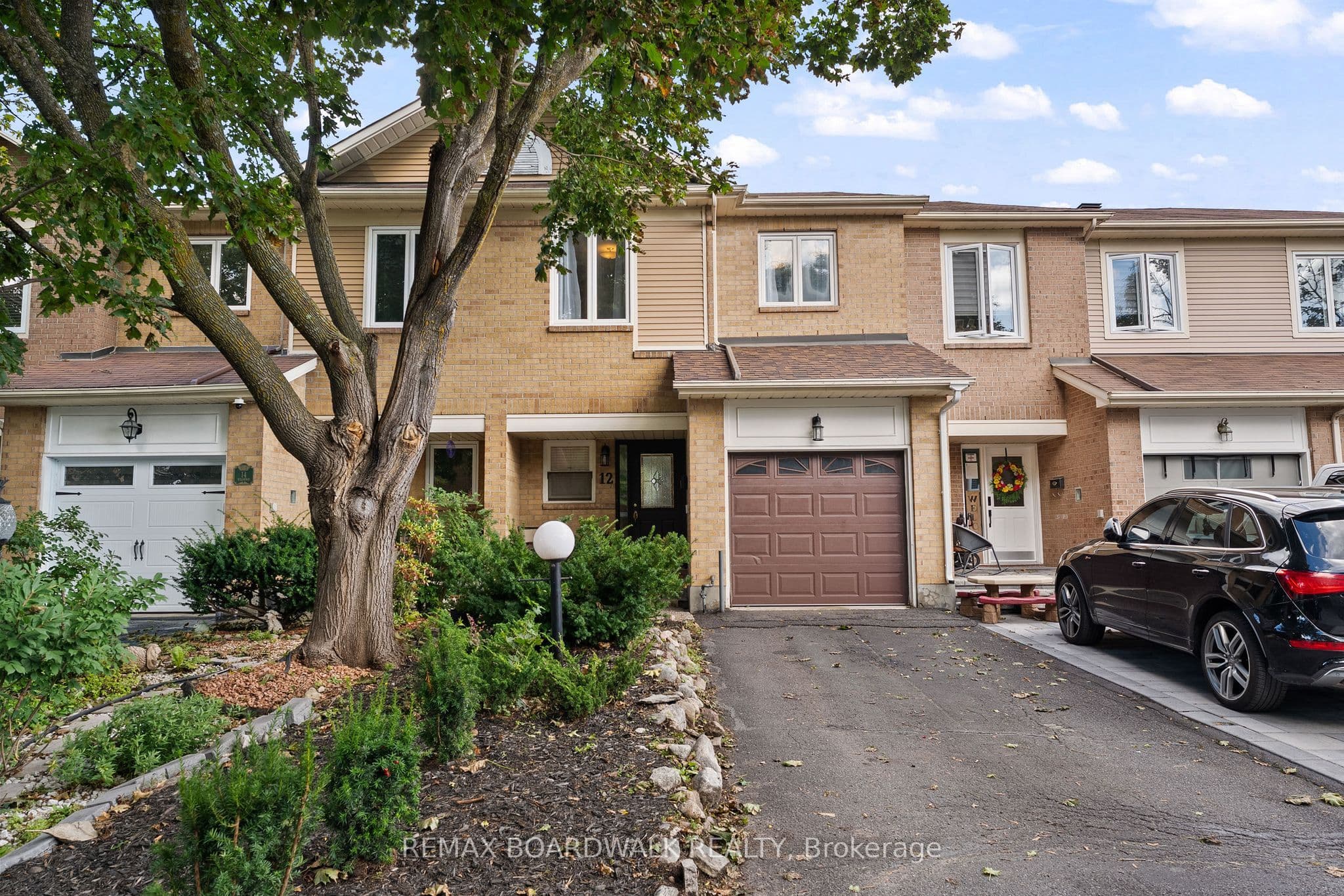12 Willwood Crescent, Barrhaven, ON K2J 4B2