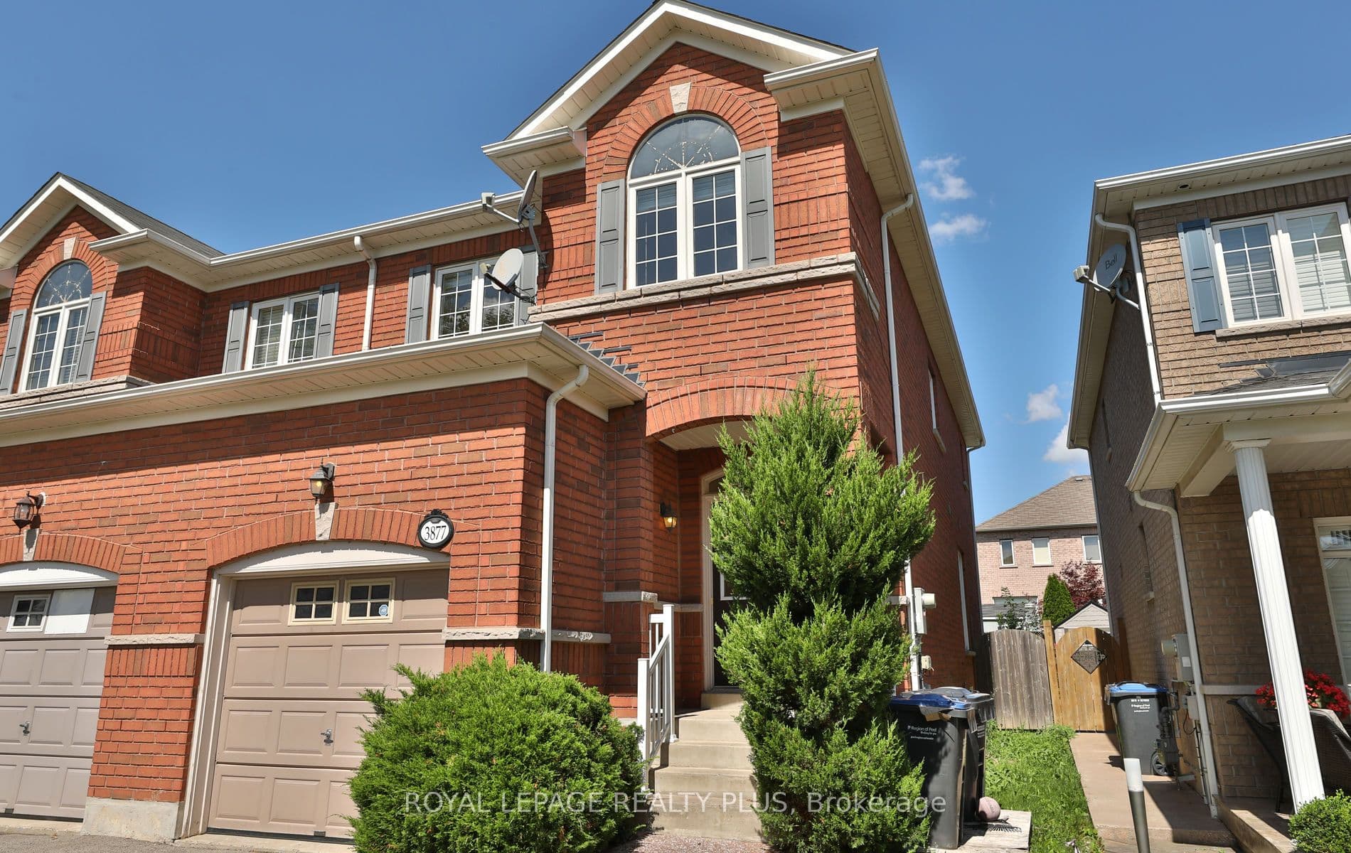 3877 Stardust Drive, Mississauga, ON L5M 7Z9