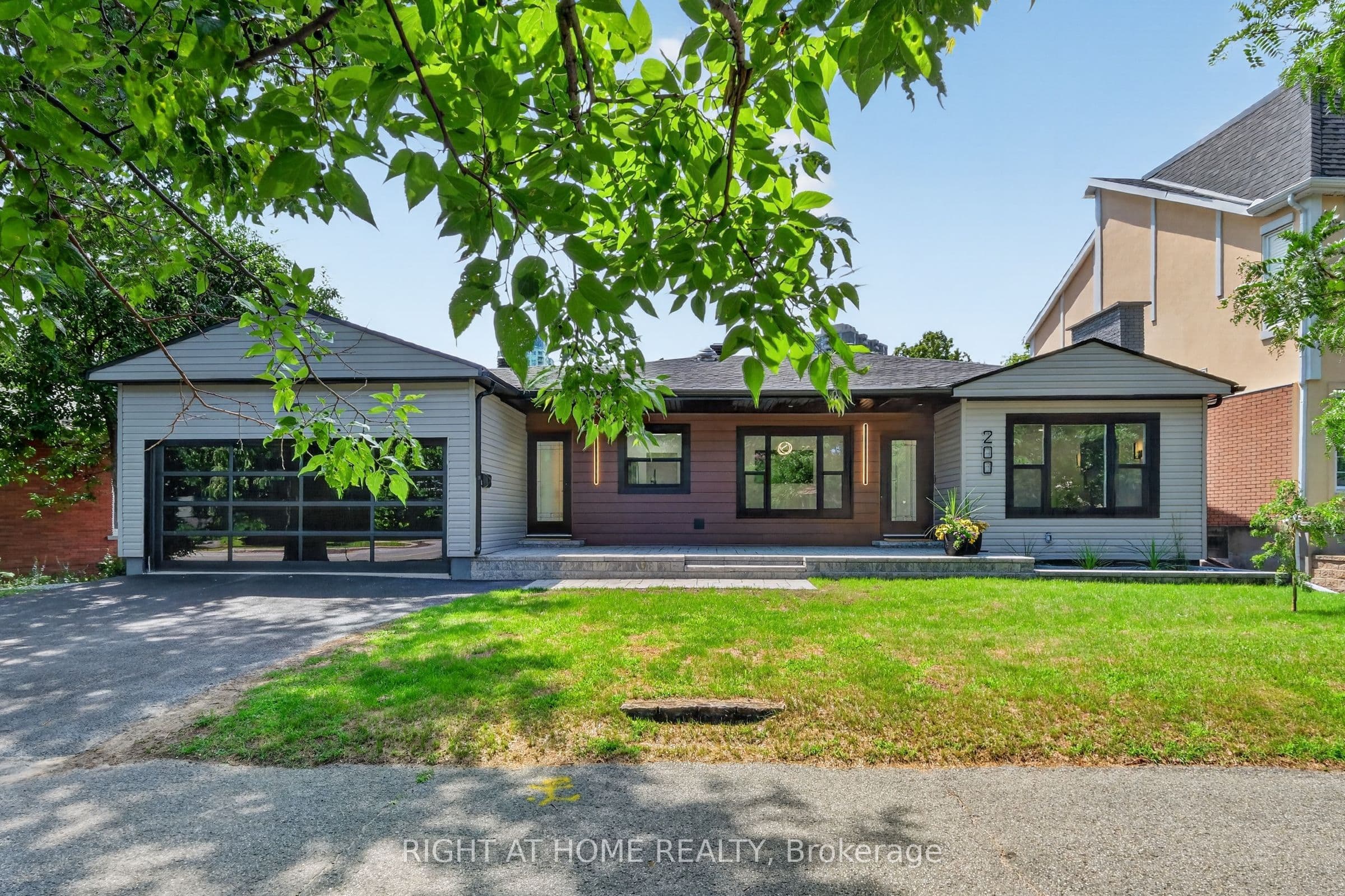 200 Island Park Drive, Westboro - Hampton Park, ON K1Y 0A4