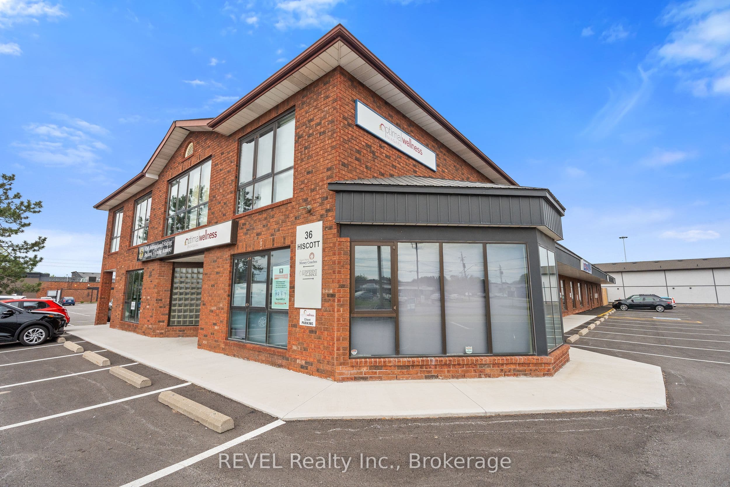 36 Hiscott Street 100B, St. Catharines, ON L2R 1C8