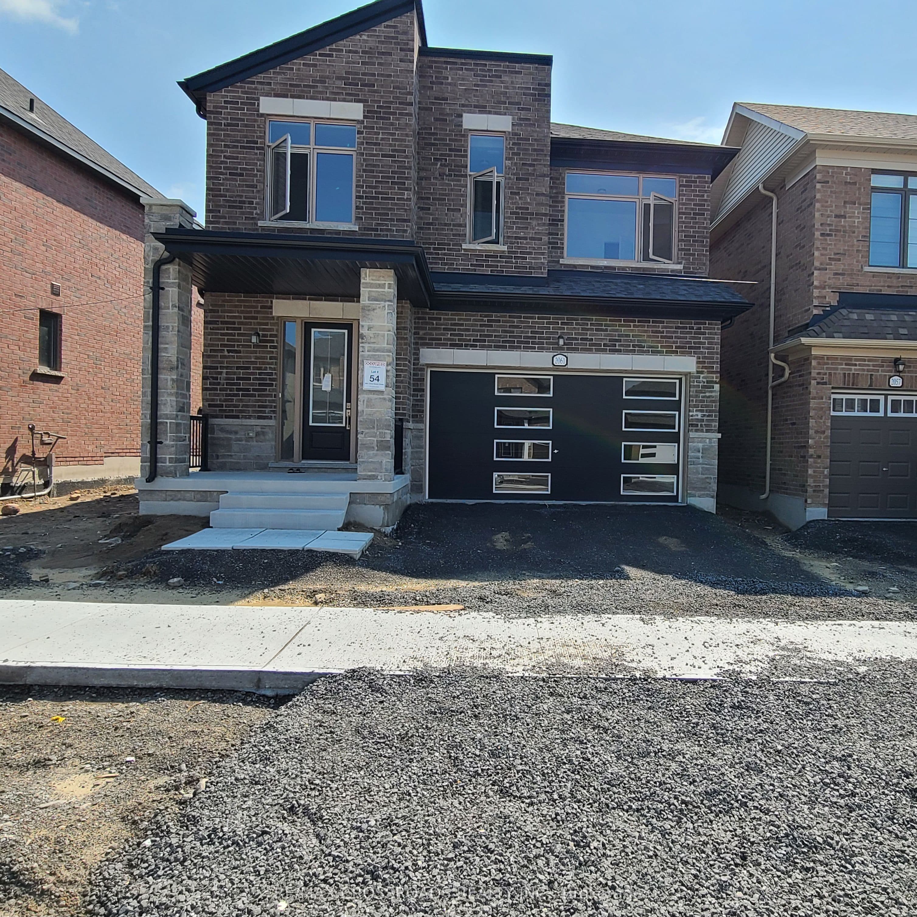 2061 Chris Mason Street, Oshawa, ON L1L 0S5