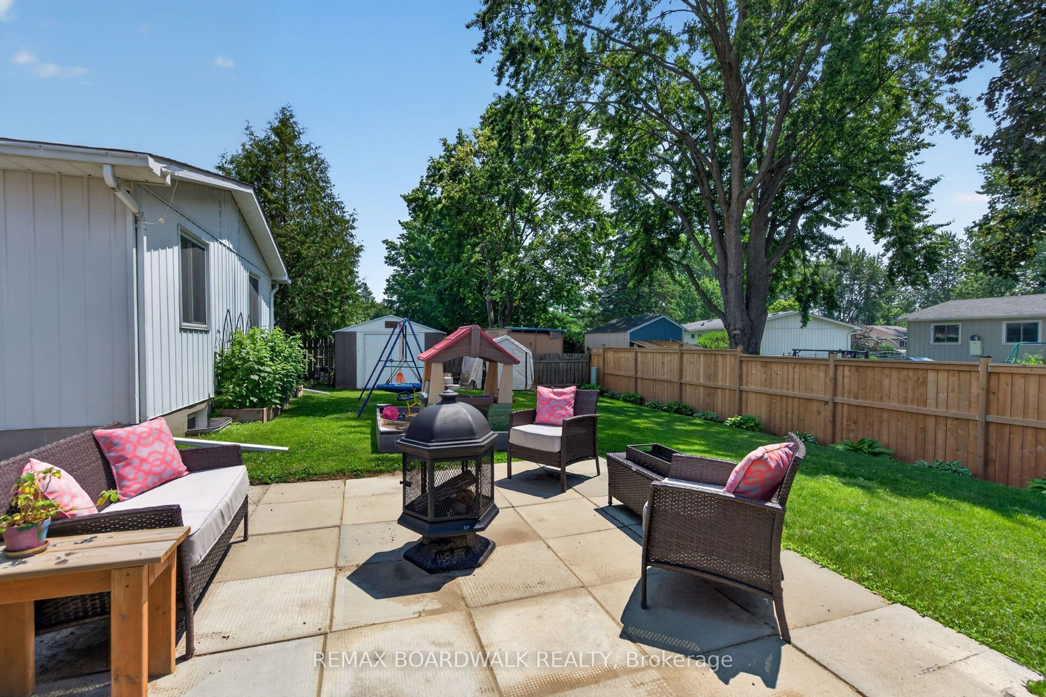 34 Binscarth Crescent, Kanata, ON K2L 1S1