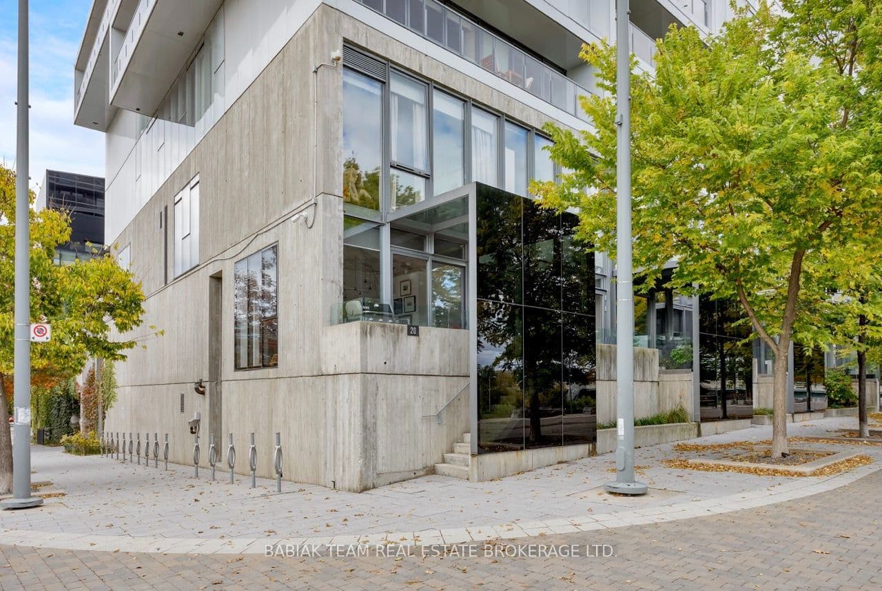 20 Trolley Crescent TH 209, Toronto, ON M5A 0H4