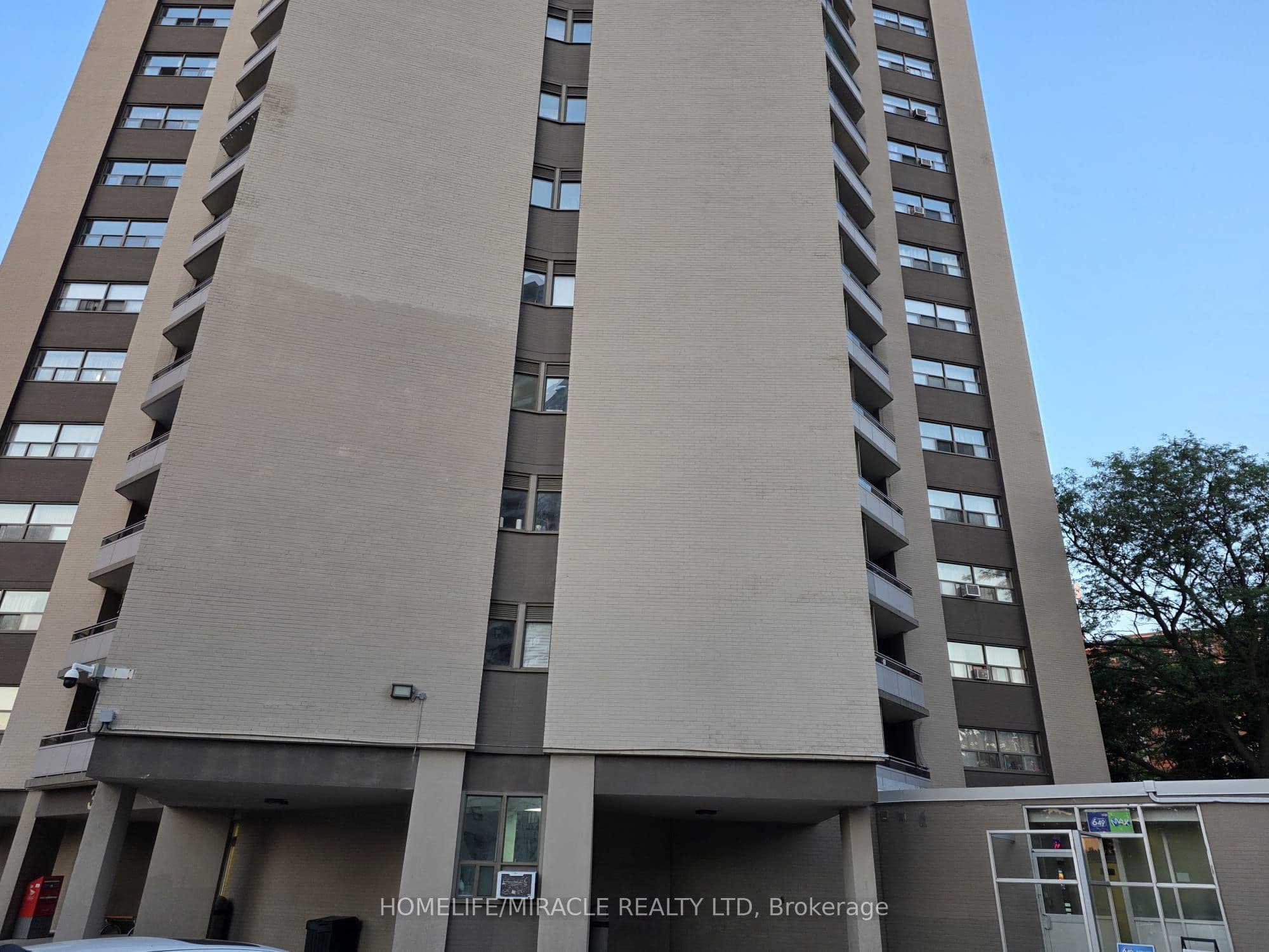 380 Dixon Road 104, Toronto, ON M9R 1T3