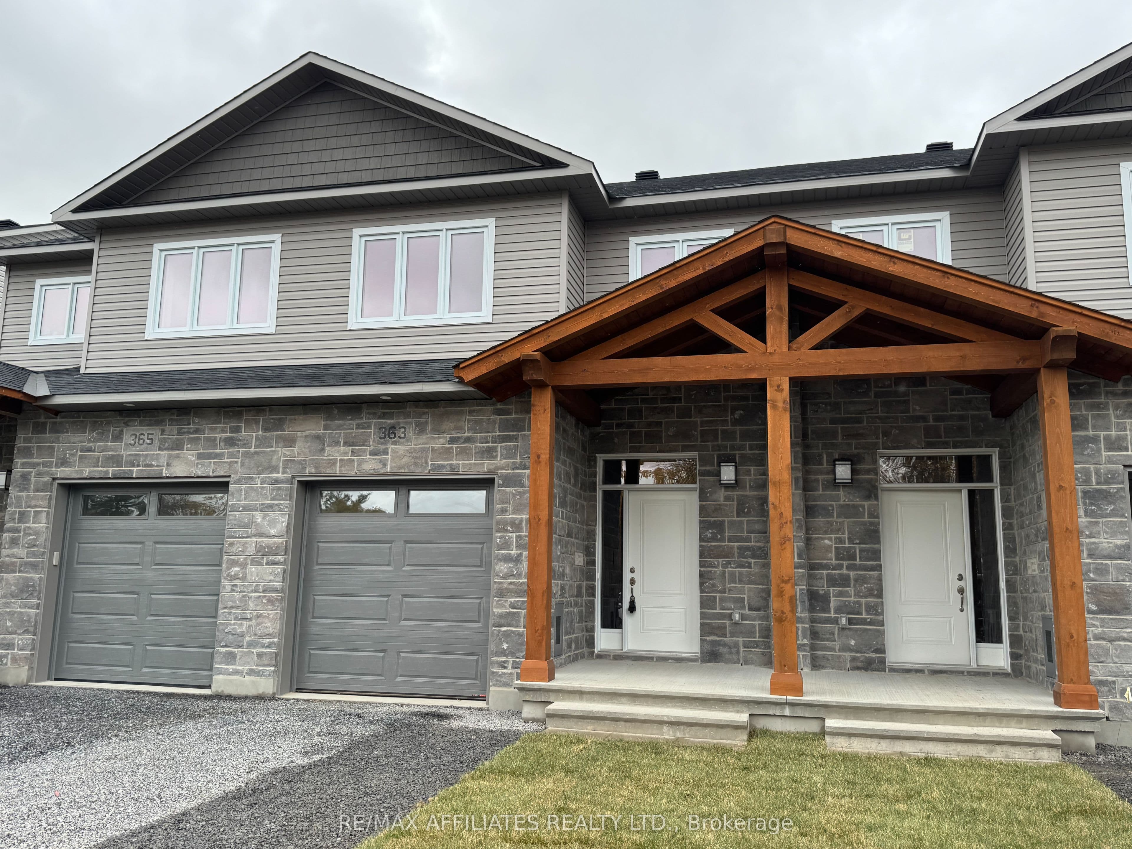 361 VOYAGEUR Place, Russell, ON K0A 1W0