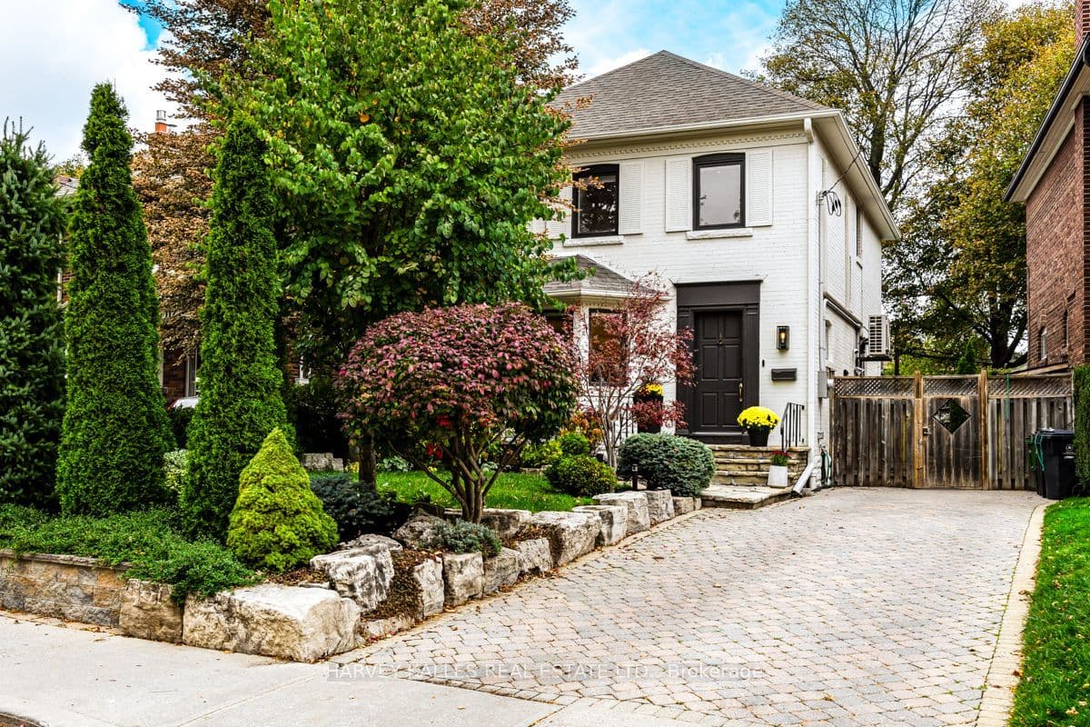 110 Chatsworth Drive, Toronto, ON M4R 1R9