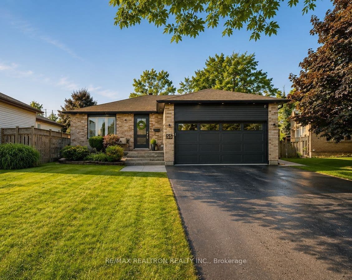 55 Laurie Crescent, Barrie, ON L4M 6C7