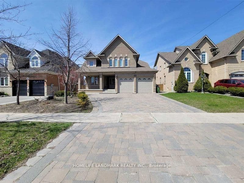 274 Falstaff Avenue, Toronto, ON M6L 3E6
