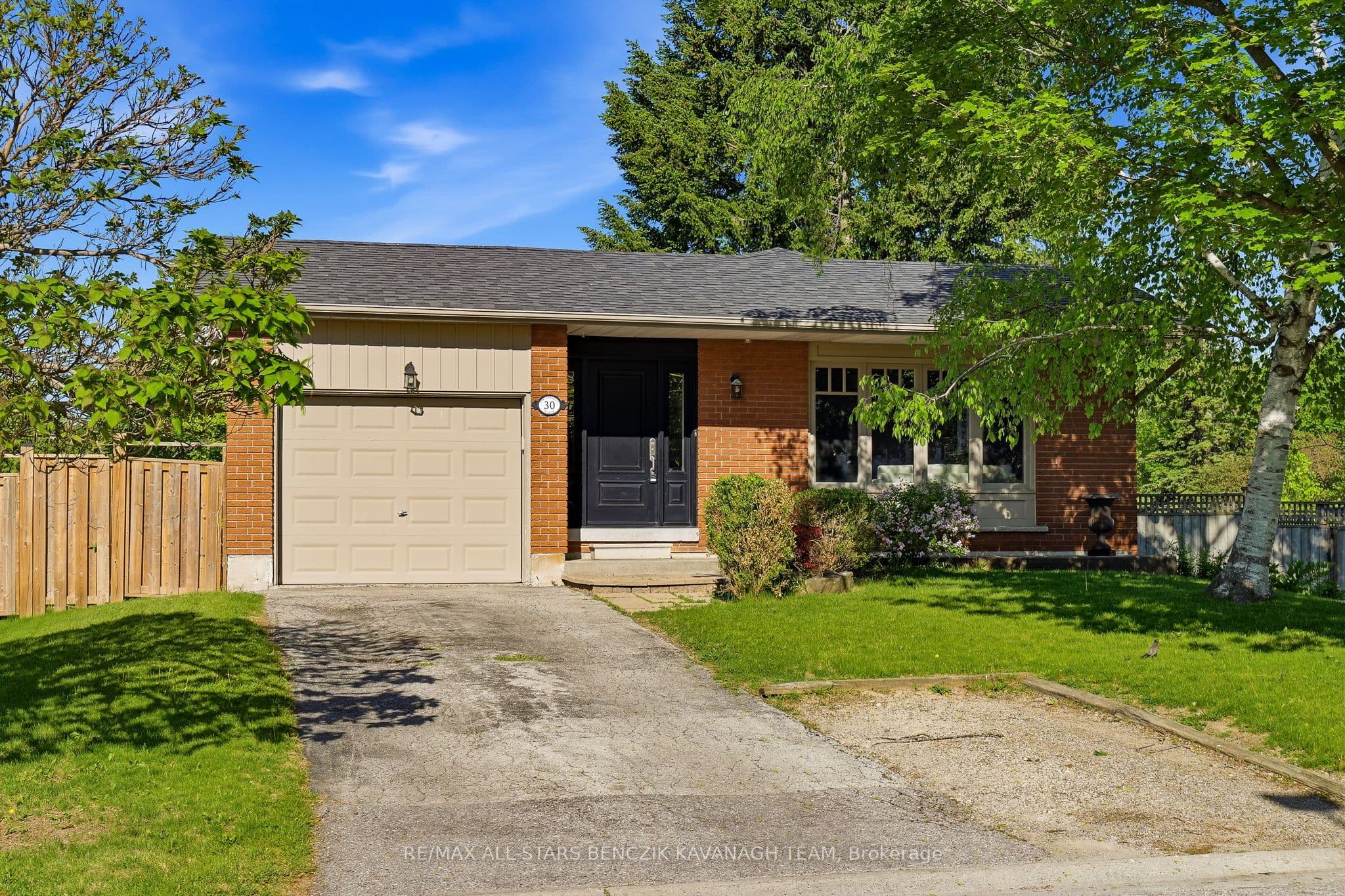 30 Sir Caradoc Place, Markham, ON L3P 2X6