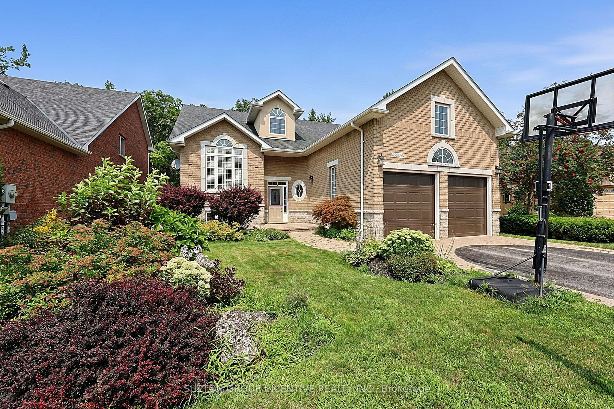 102 CUMMING Drive, Barrie, ON L4N 0C7